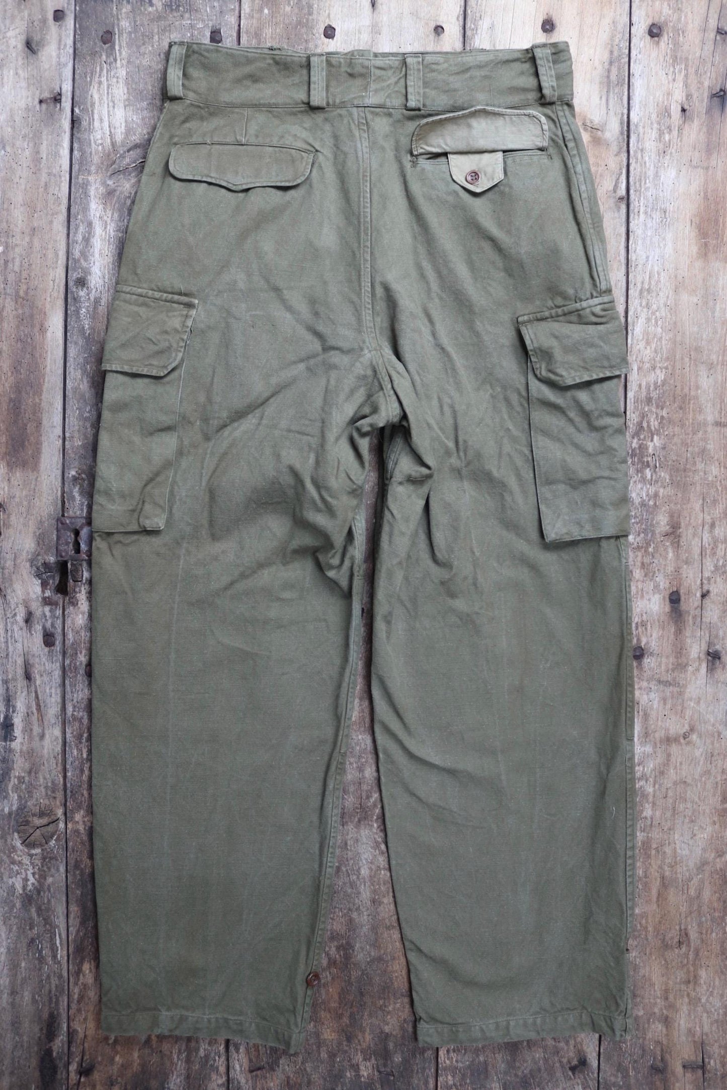 Vintage 1940s 40s 1950s 50s M47 M-47 French khaki green cotton overalls cargo trousers pants army military 35” x 30” workwear work chore