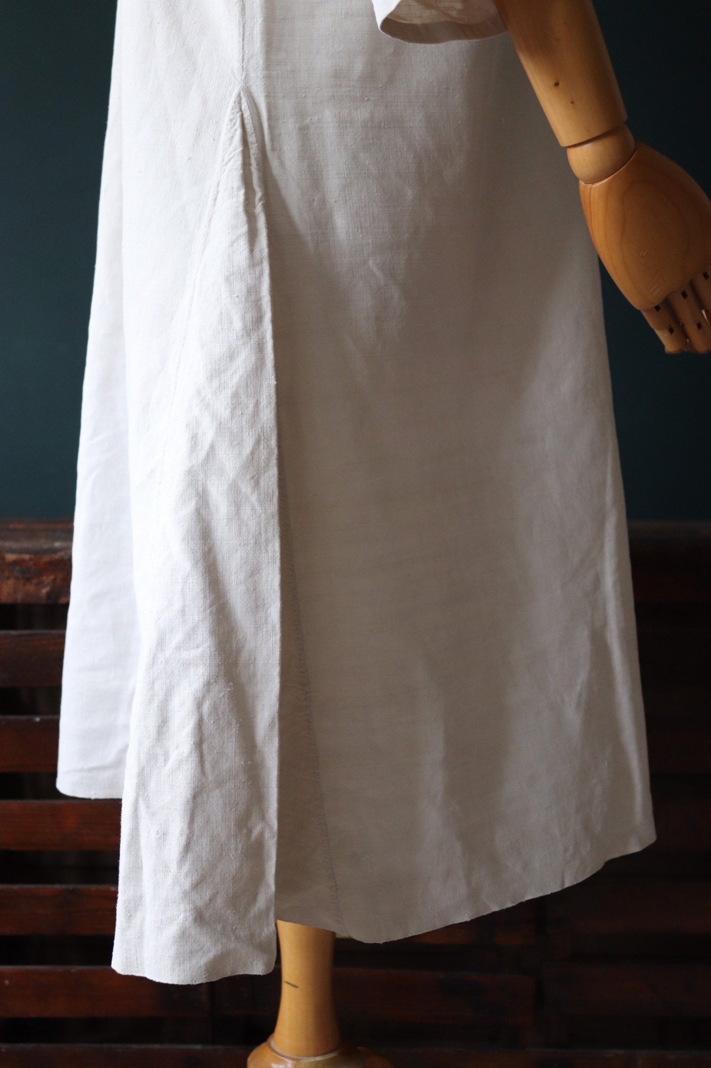 Vintage antique french white linen nightgown night shirt pin tuck pleats size free 43” chest indigo dye project