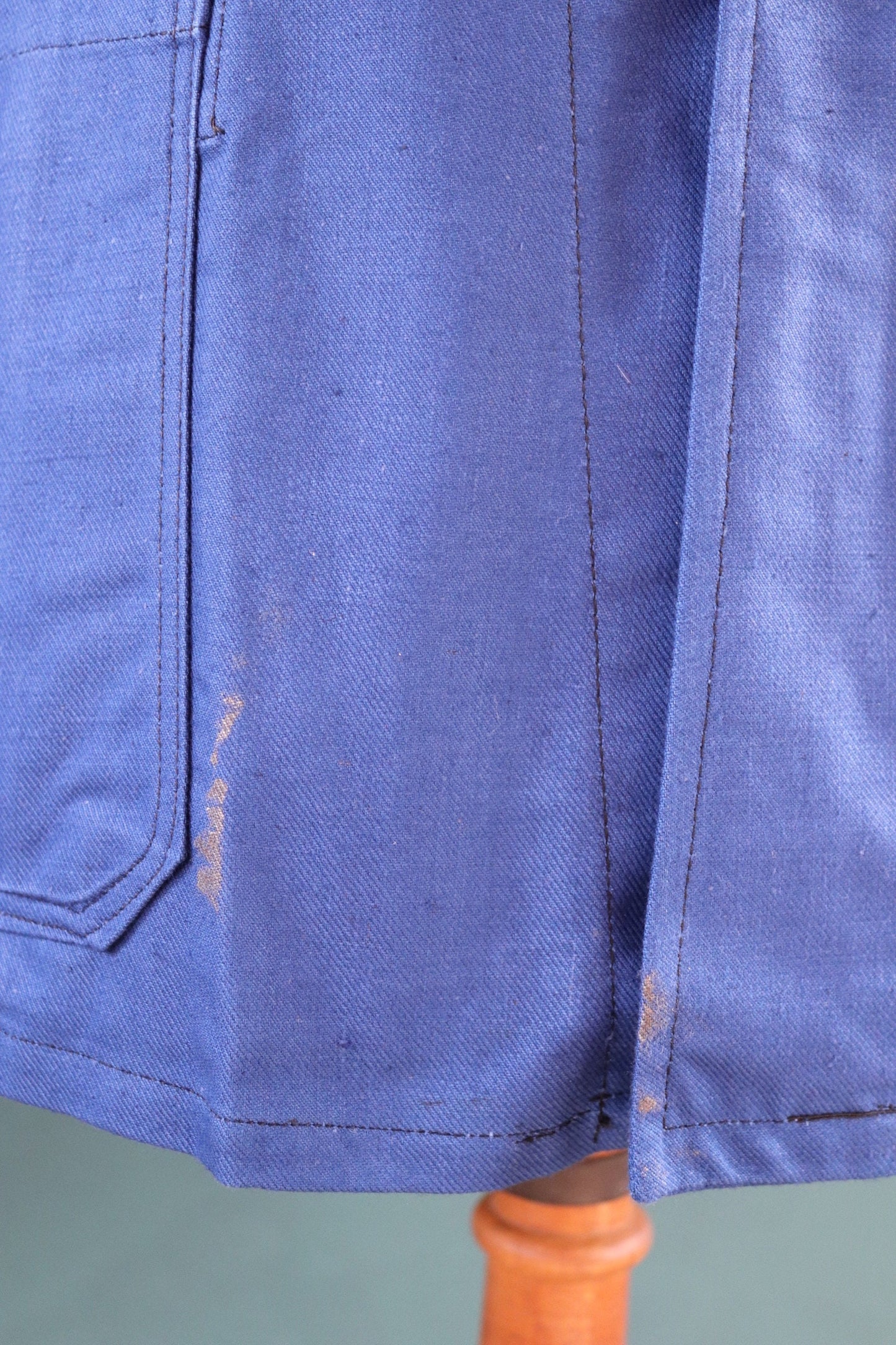 Vintage 1940s 40s WW2 era deadstock Swedish military hospital indigo blue cotton twill workwear work chore jacket 42” chest