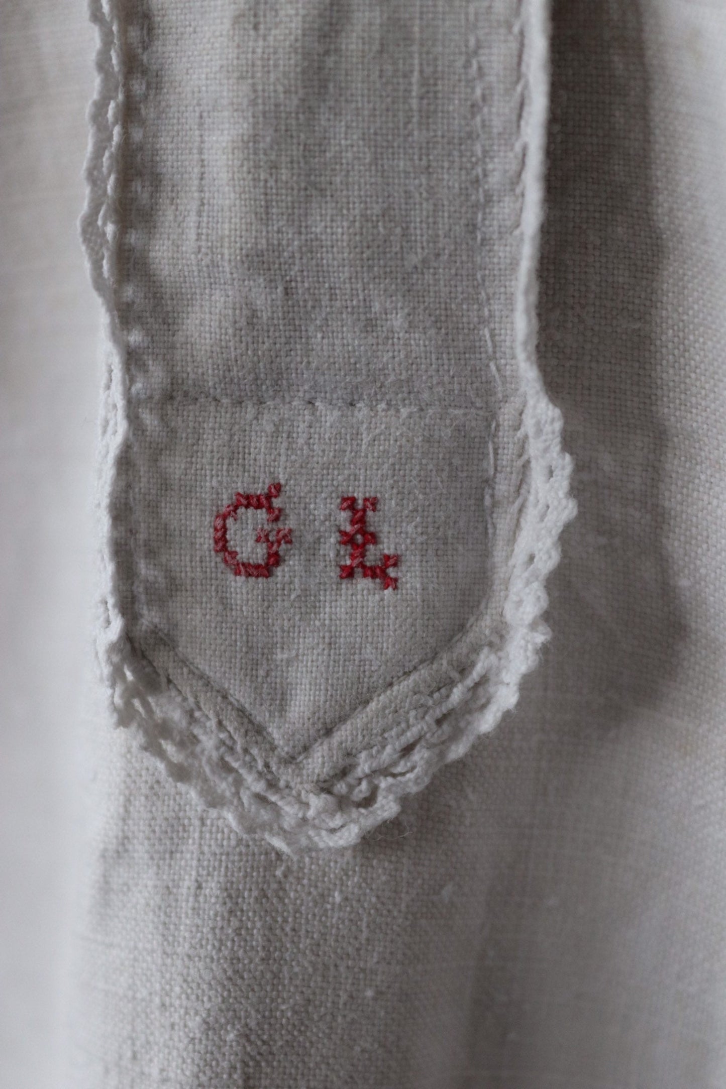 Vintage antique french white linen nightgown night shirt pin tuck pleats size free 43” chest indigo dye project