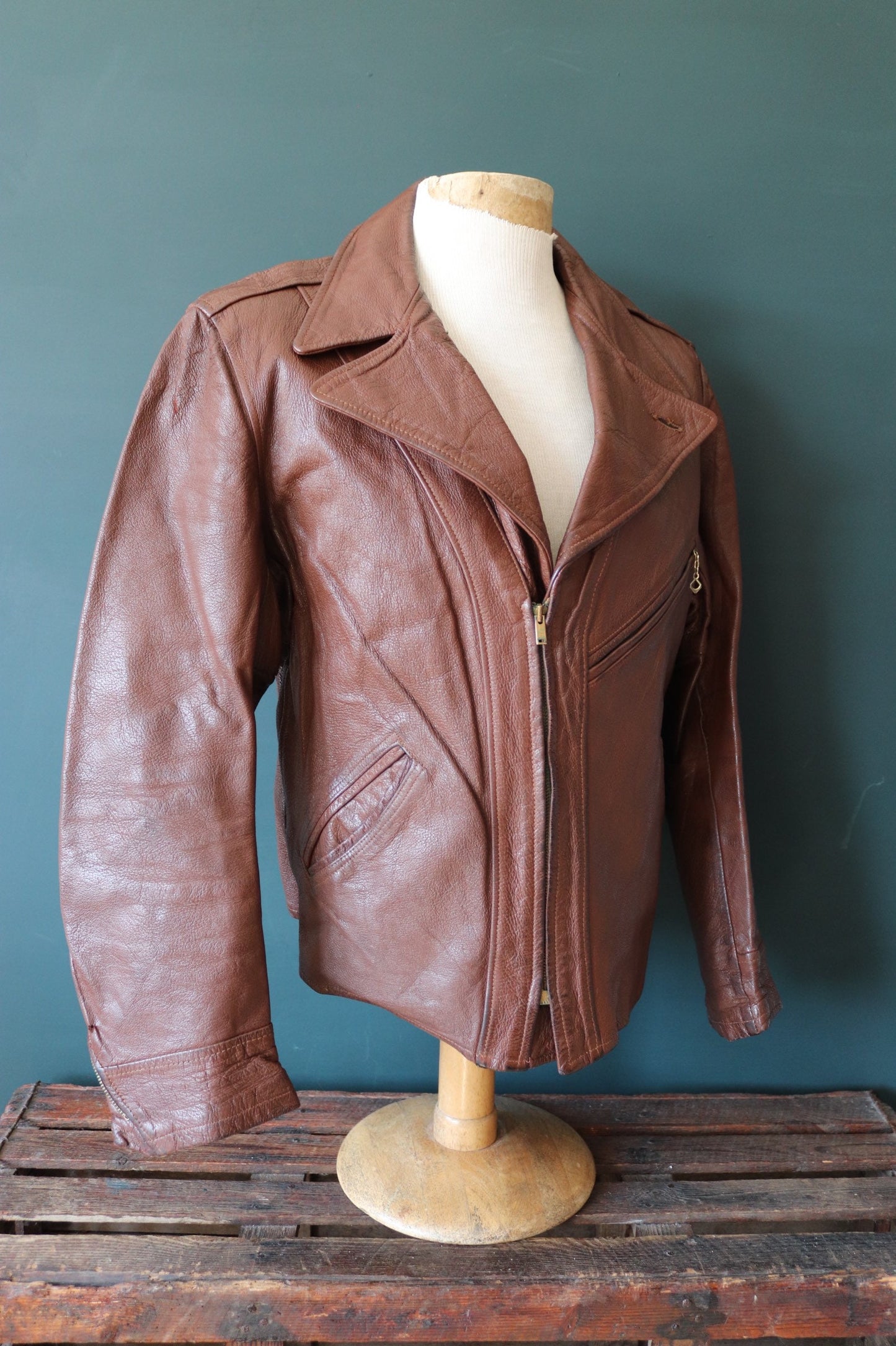 Vintage 1930s 1940s 40s leather jacket California Sportswear goatskin Talon sunburst zipper biker 42” chest aviator