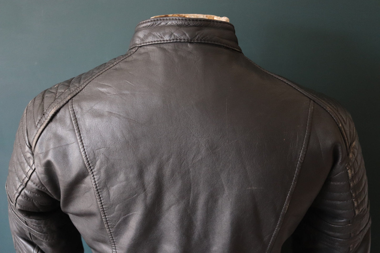 Vintage 1980s black leather jacket - cafe racer - 38” chest - motorcycle biker