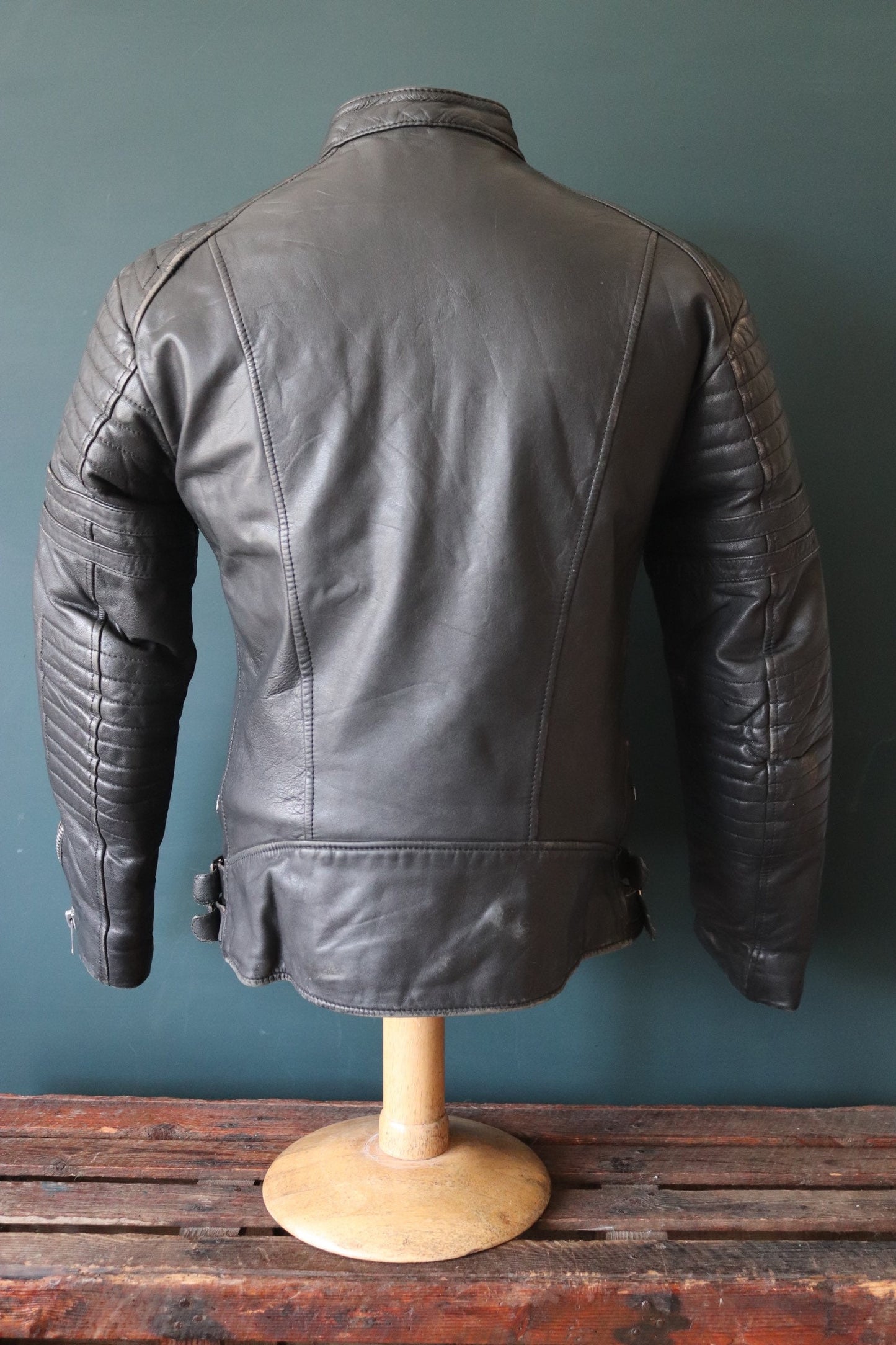 Vintage 1980s black leather jacket cafe racer 38” chest motorcycle biker Strokes