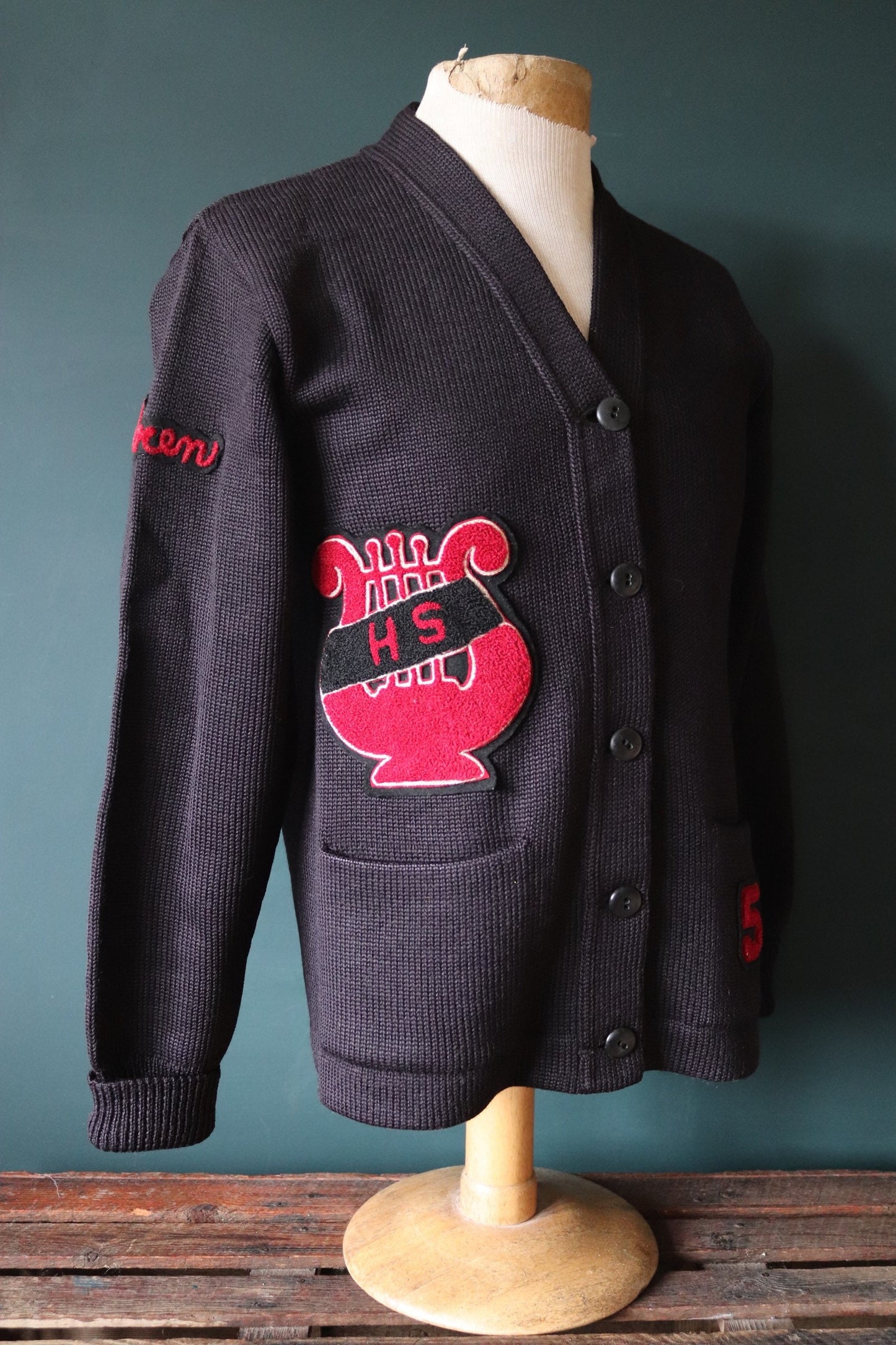Vintage varsity sweater 1950s 50s American USA black wool knitted Ivy League style rockabilly mod patch jumper cardigan knitwear 38” chest