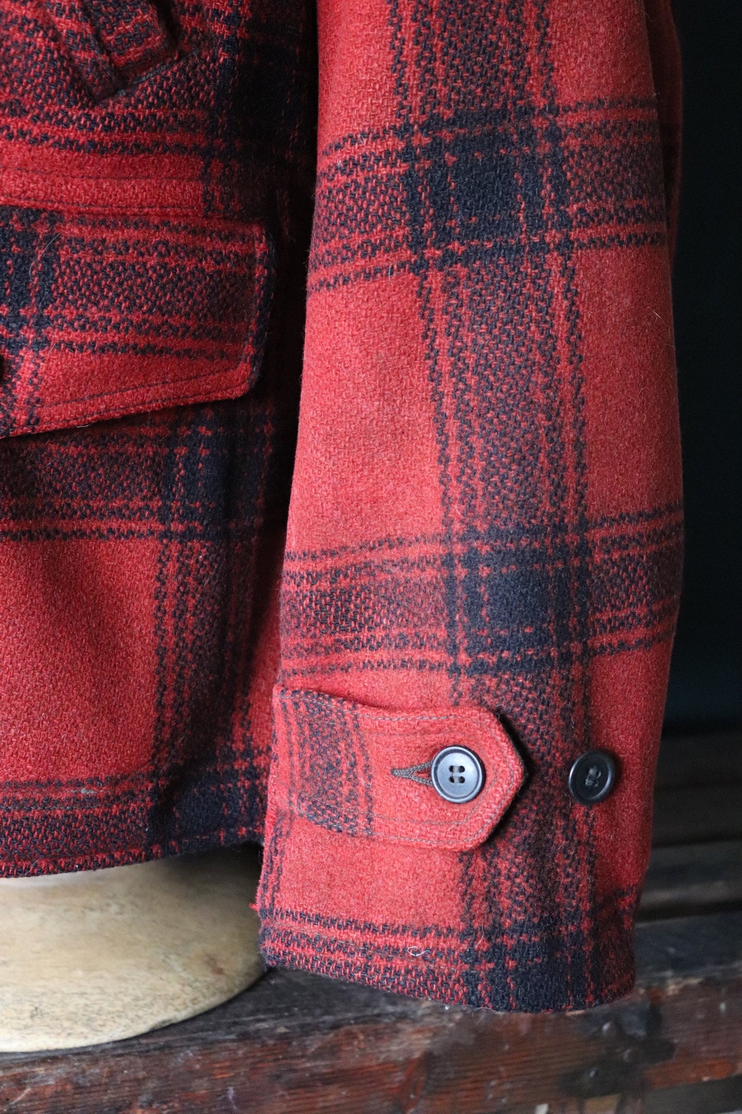 Vintage 1960s 60s red black buffalo plaid checked wool jacket mackinaw hunting workwear work chore 50” chest faded