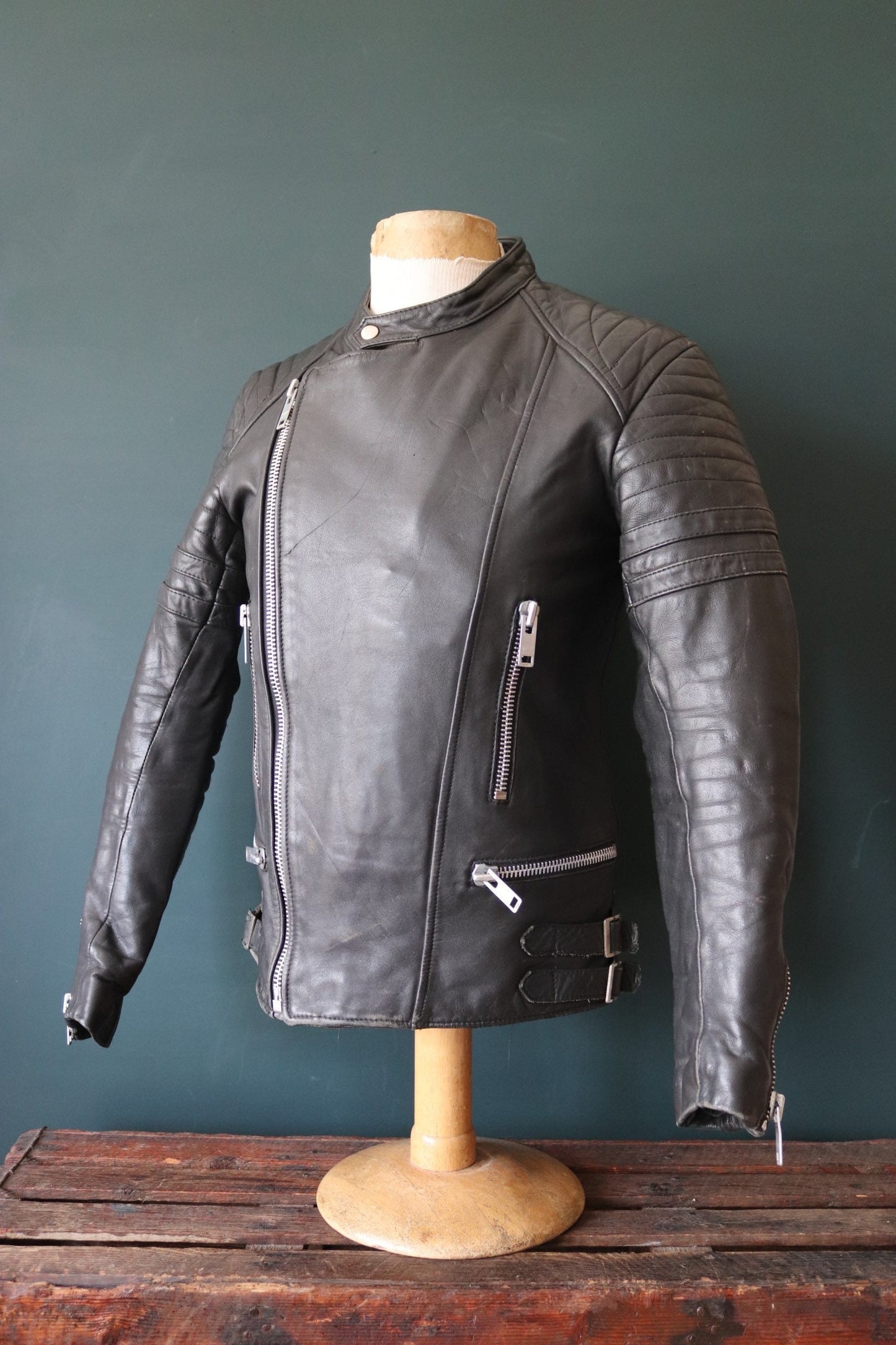 Vintage 1980s black leather jacket cafe racer 38” chest motorcycle biker Strokes