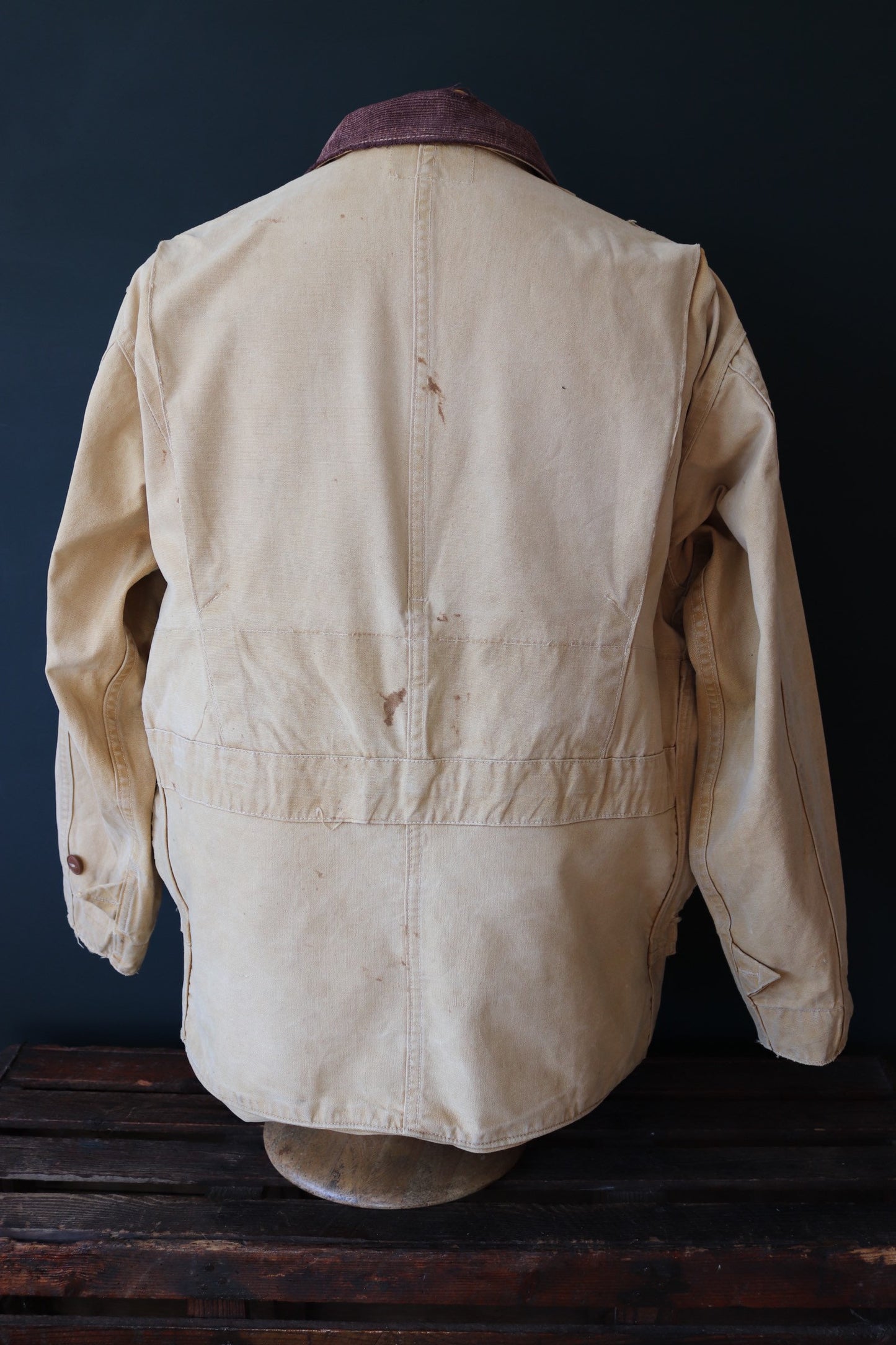 Vintage 1950s 50s Hinson Bodyguard tan brown tin cloth cotton canvas hunting jacket 47" chest work workwear chore shooting waterproof