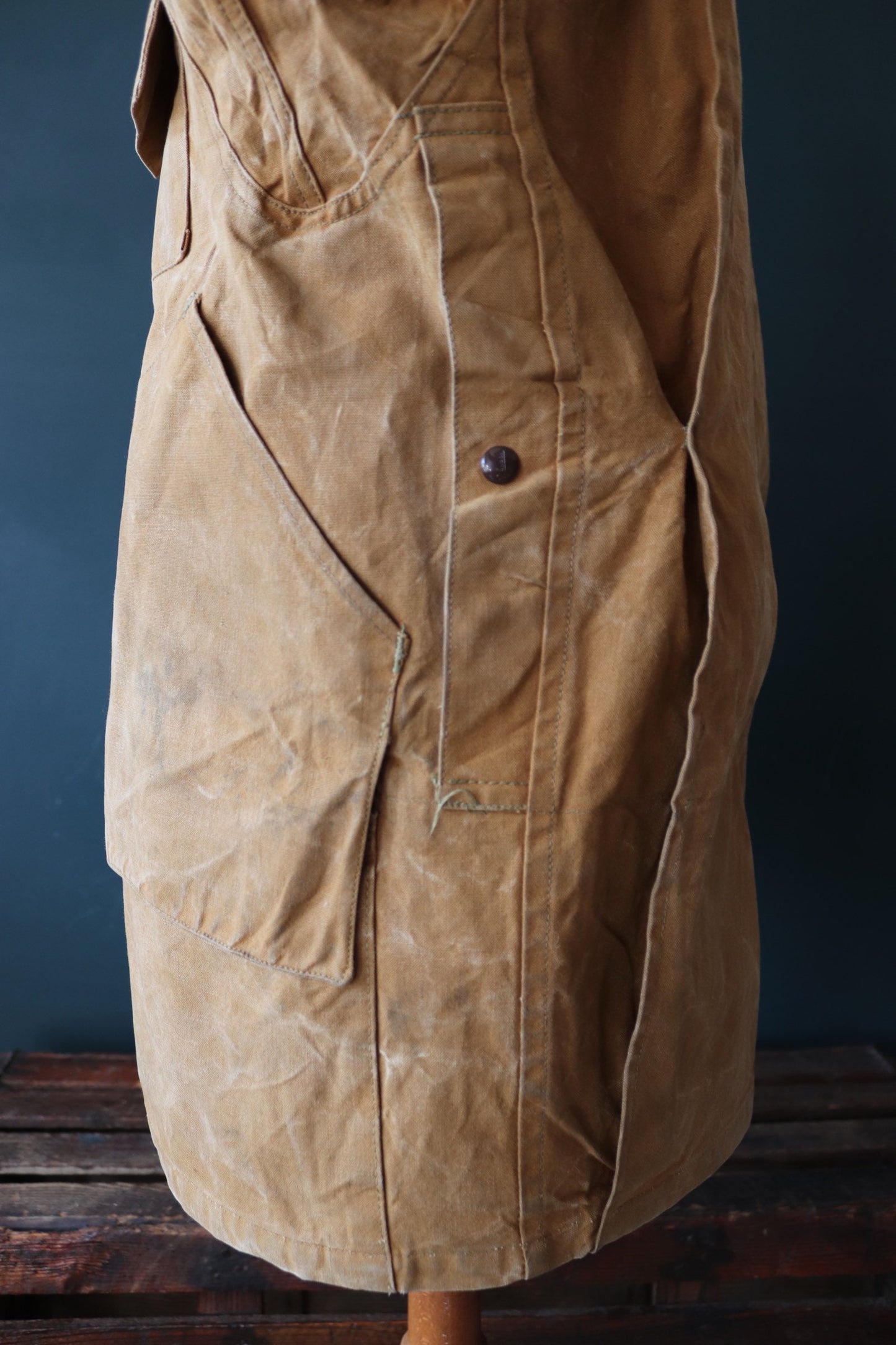 Vintage 1970s 70s 1980s 80s Duxbak duck cotton canvas tin cloth hunting shooting jacket 45” chest workwear work chore