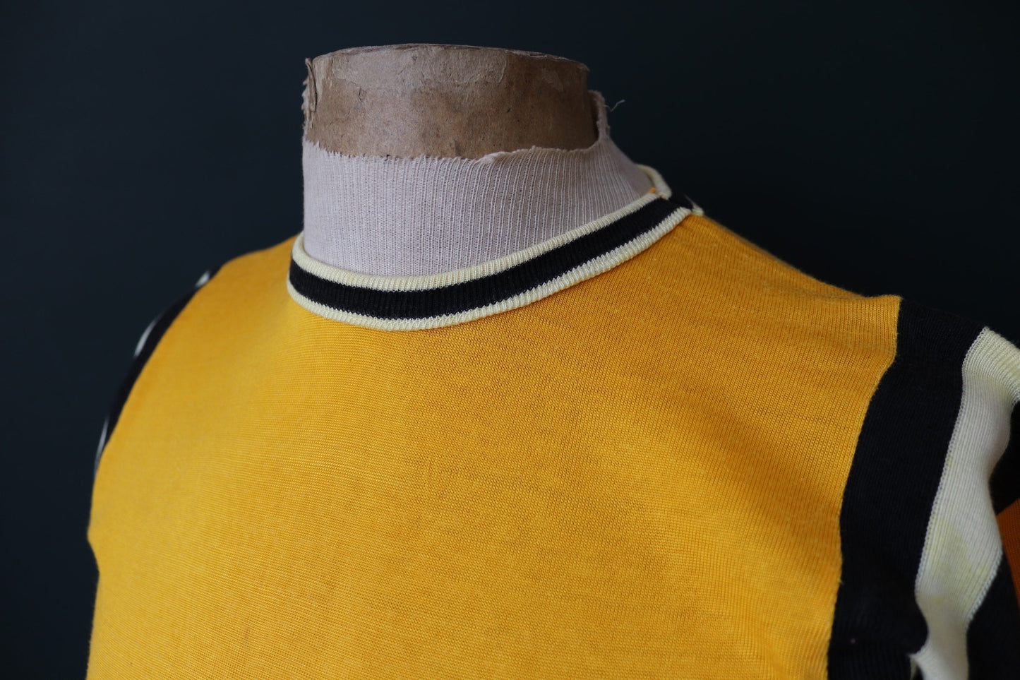 Vintage 1960s 60s 1970s 70s Empire American yellow 60/40 rayon cotton durene t shirt sports sportswear ringer 36” chest baseball Union Made