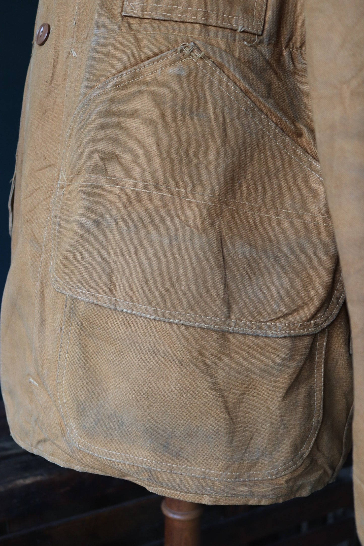 Vintage 1940s 40s Bullseye Bill tan brown duck cotton canvas jacket hunting shooting American Talon zipper 46” chest workwear chore work