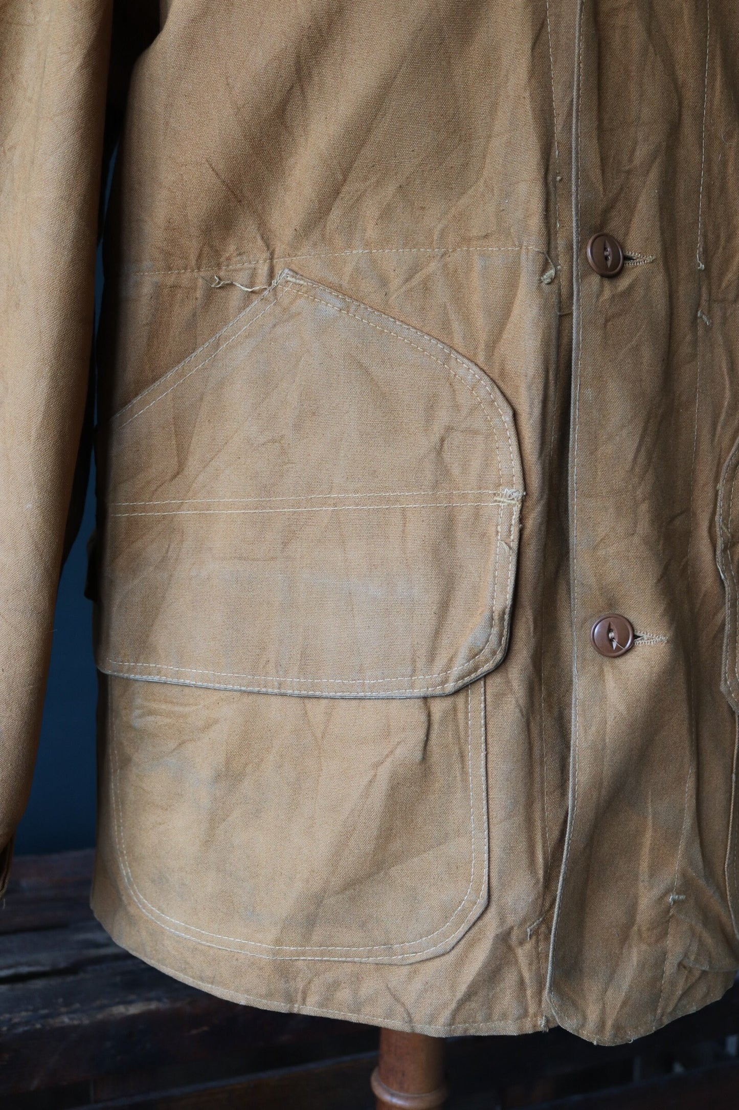 Vintage 1940s 40s Bullseye Bill tan brown duck cotton canvas jacket hunting shooting American Talon zipper 46” chest workwear chore work
