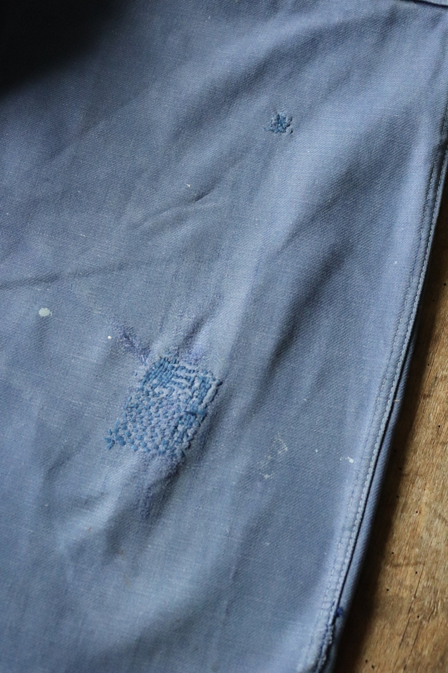 Vintage French blue workwear dungarees 1950s cotton twill overalls work chore 39” x 27” darned repaired