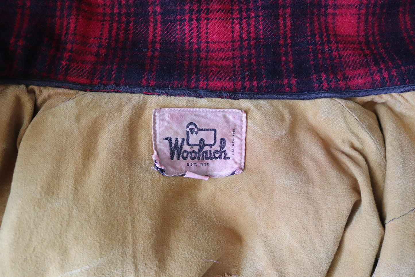 Vintage 1970s 70s red plaid Woolrich buffalo plaid wool hunting mackinaw jacket 46” chest workwear work chore checked logger