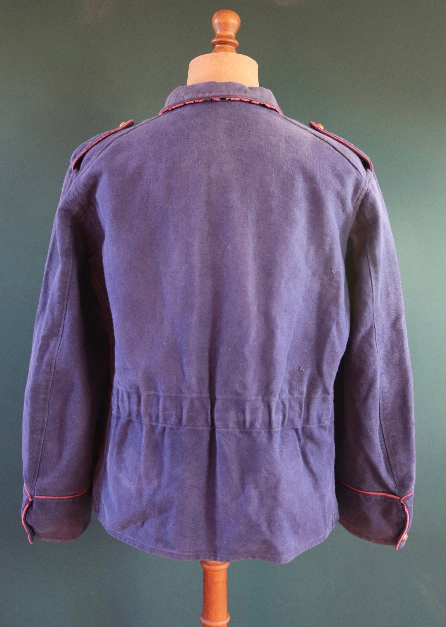 Vintage 1930s workwear jacket Swiss pompier fireman blue cotton twill work chore faded 47” chest bleu de travail
