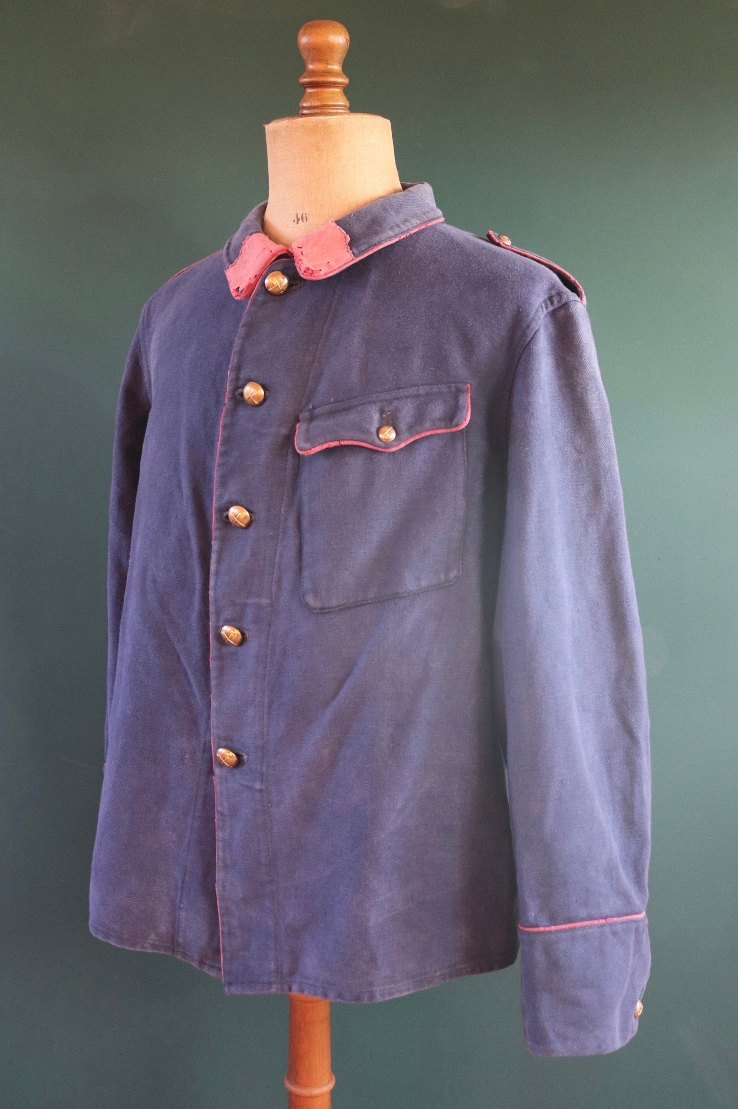 Vintage 1930s workwear jacket Swiss pompier fireman blue cotton twill work chore faded 47” chest bleu de travail