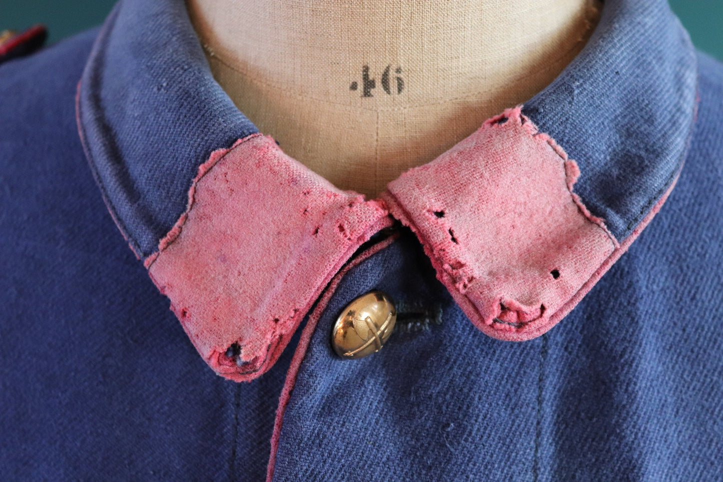 Vintage 1930s workwear jacket Swiss pompier fireman blue cotton twill work chore faded 47” chest bleu de travail
