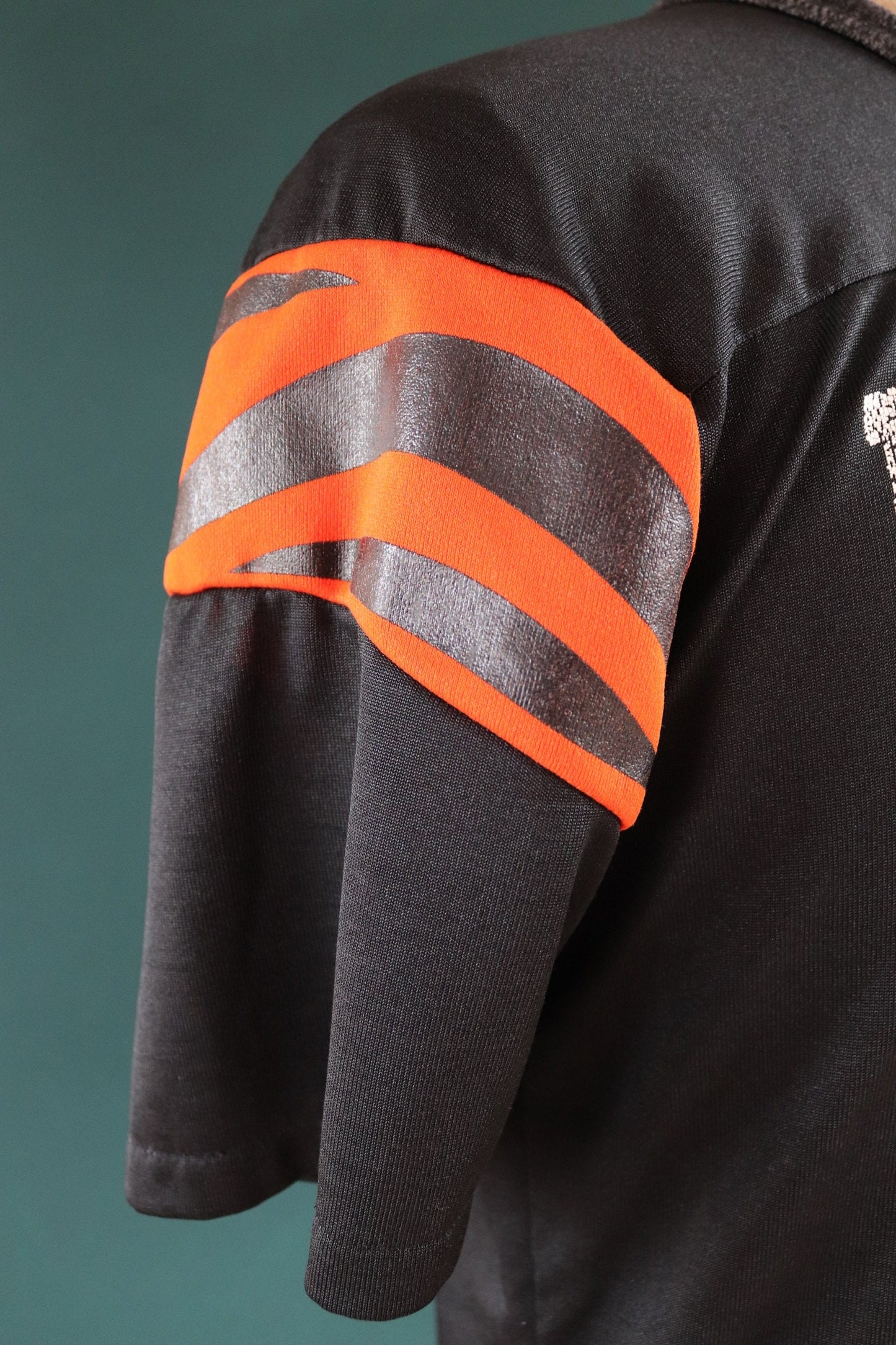 Vintage 1980s 80s Cincinnati Bengals American football black orange tiger stripe nylon durene shirt sports sportswear 41” chest NFL