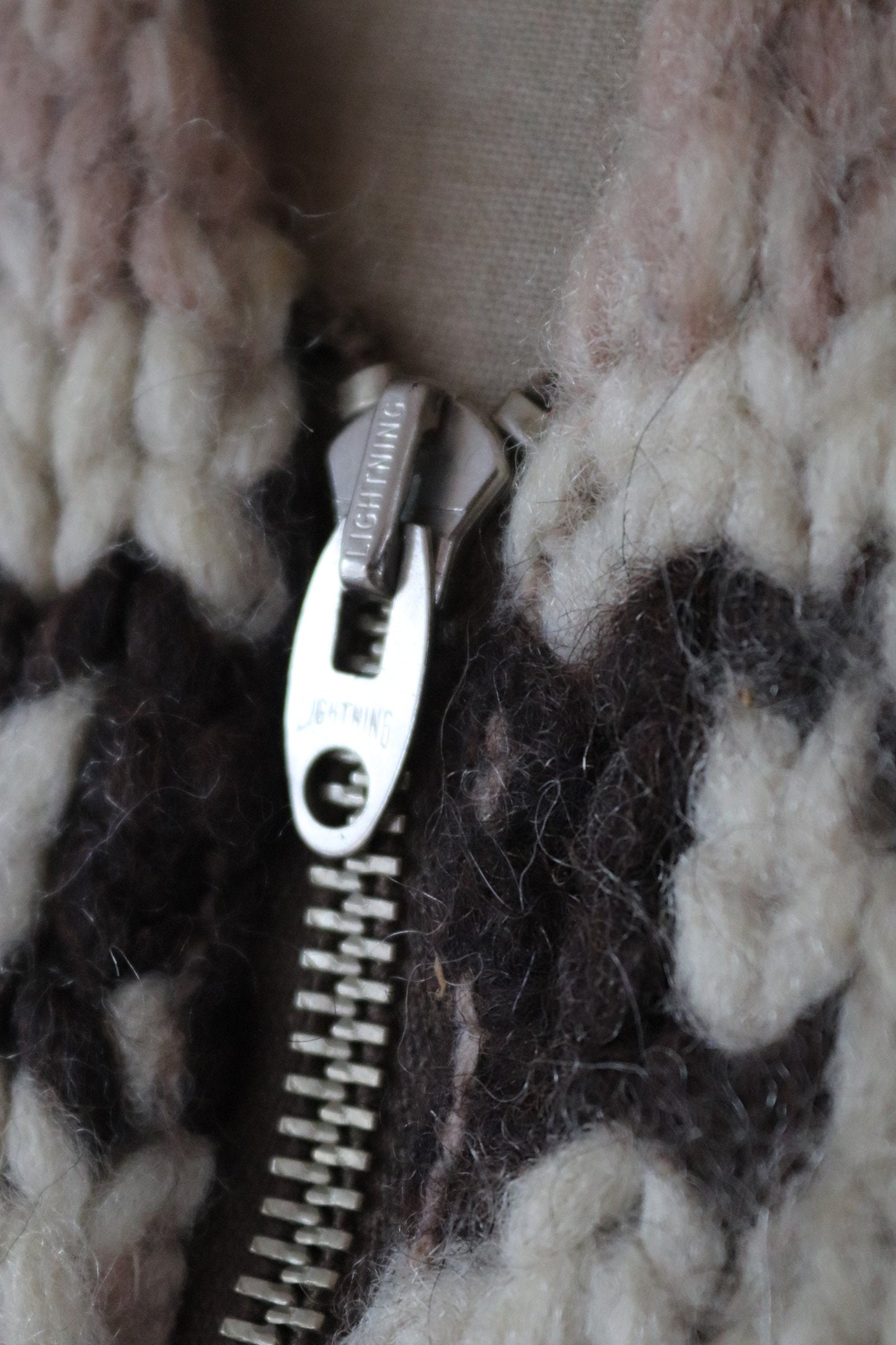 Vintage 1960s 60s hand knitted cream brown thick wool cowichan sweater cardigan jumper knit Lightning zipper shawl collar 38” chest