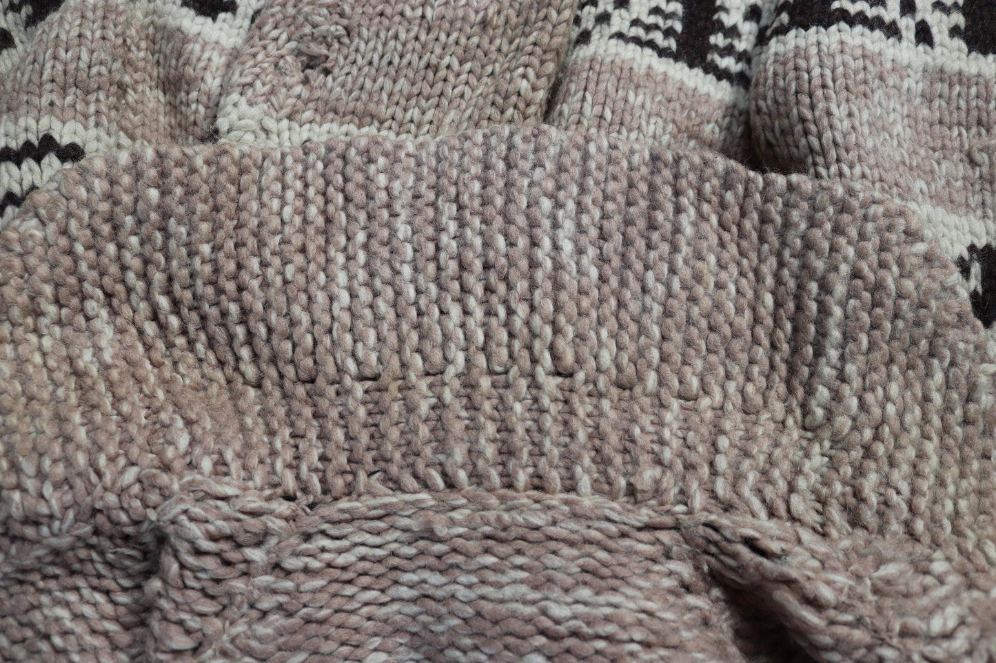 Vintage 1960s 60s hand knitted cream brown thick wool cowichan sweater cardigan jumper knit Lightning zipper shawl collar 38” chest