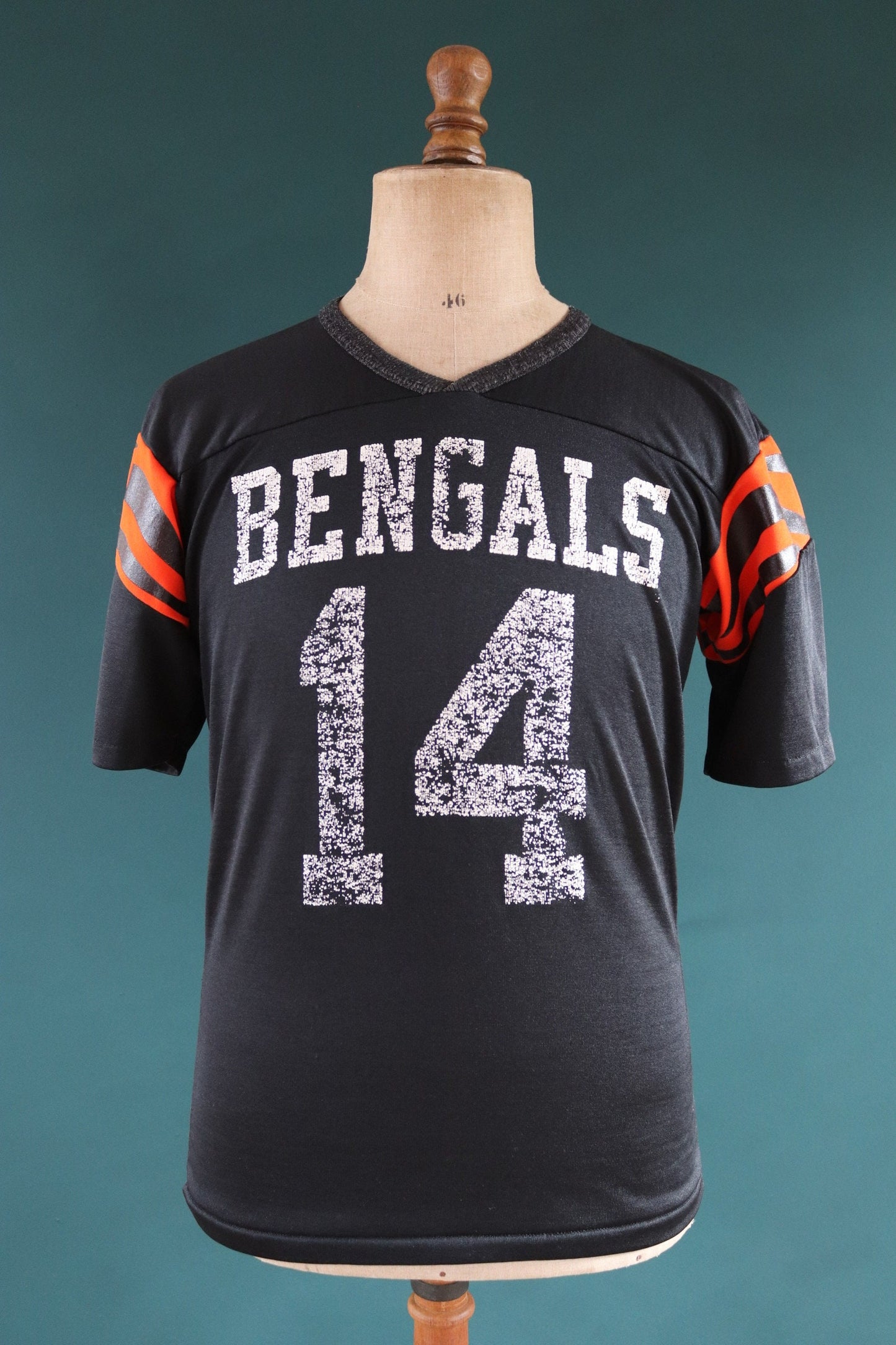 Vintage 1980s 80s Cincinnati Bengals American football black orange tiger stripe nylon durene shirt sports sportswear 41” chest NFL