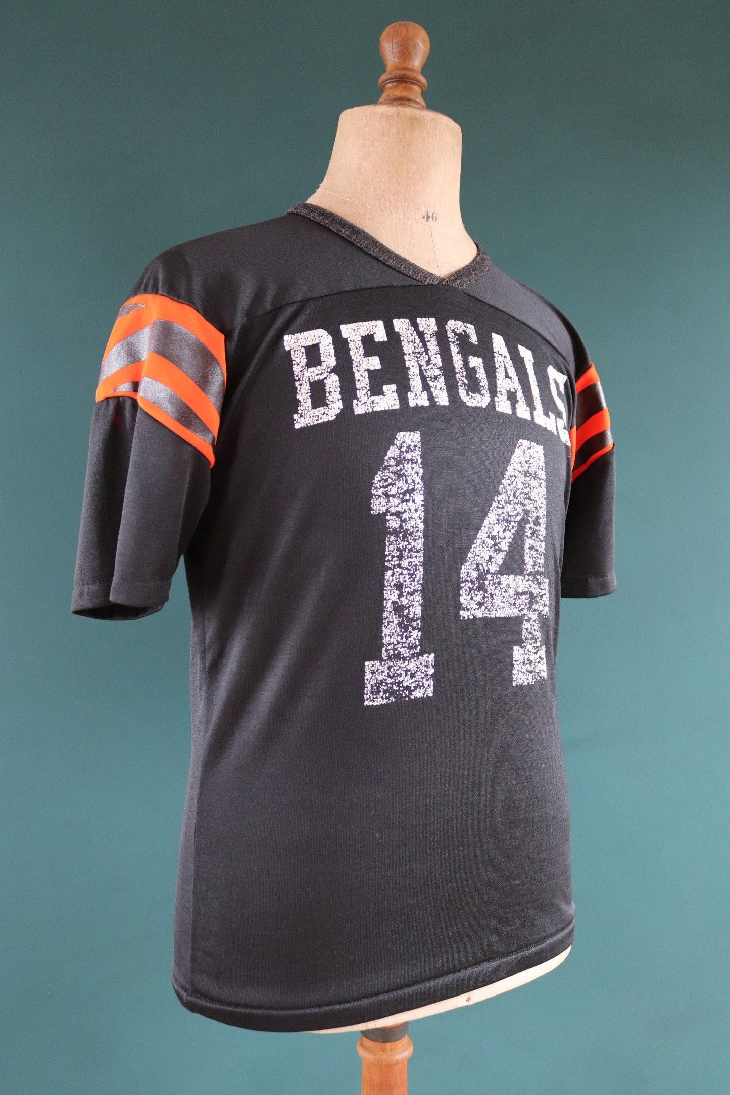 Vintage 1980s 80s Cincinnati Bengals American football black orange tiger stripe nylon durene shirt sports sportswear 41” chest NFL