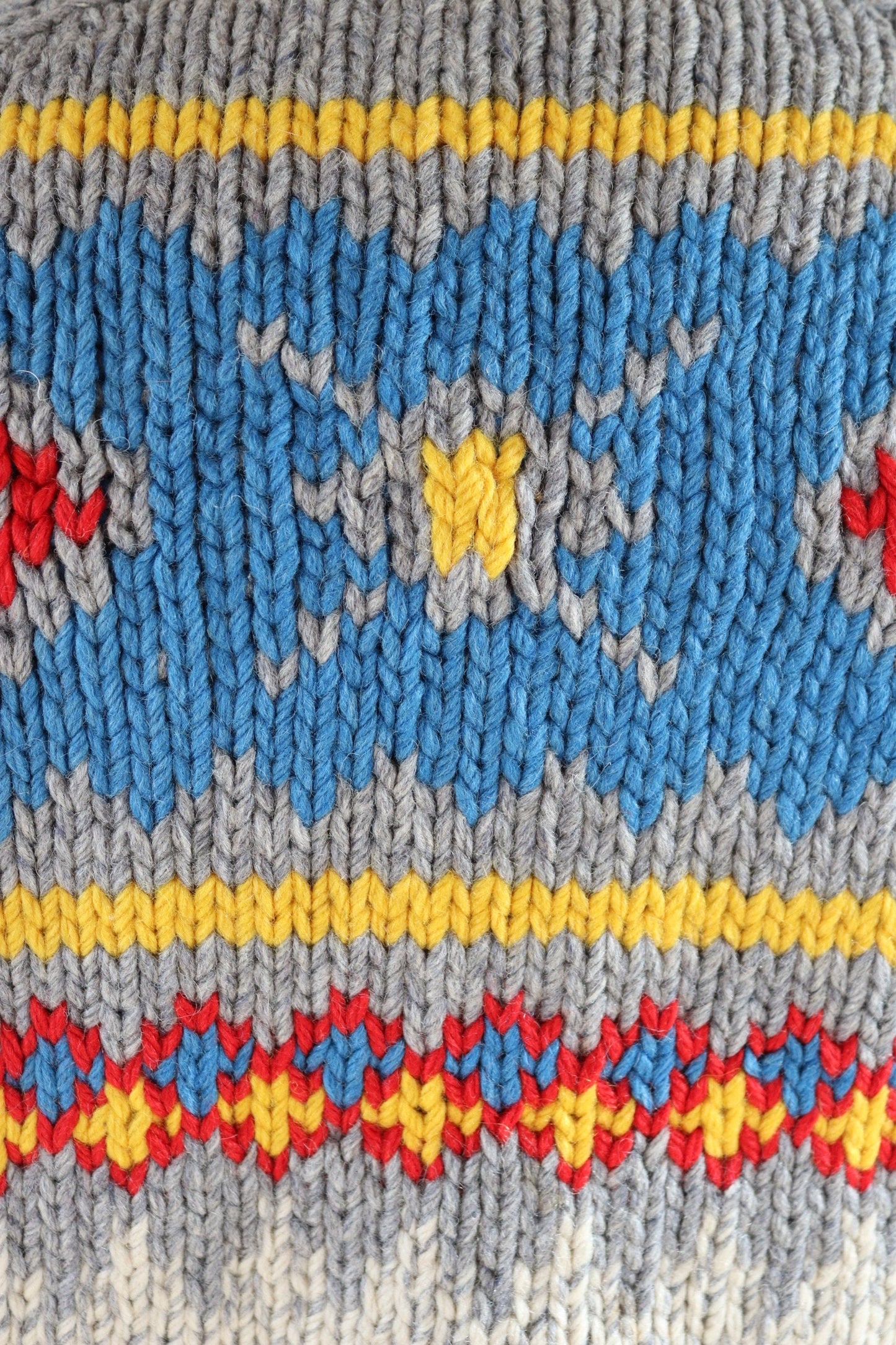 Vintage 1960s 60s hand knitted grey blue red marl thick wool cowichan sweater cardigan jumper knit zipper shawl collar 45” chest