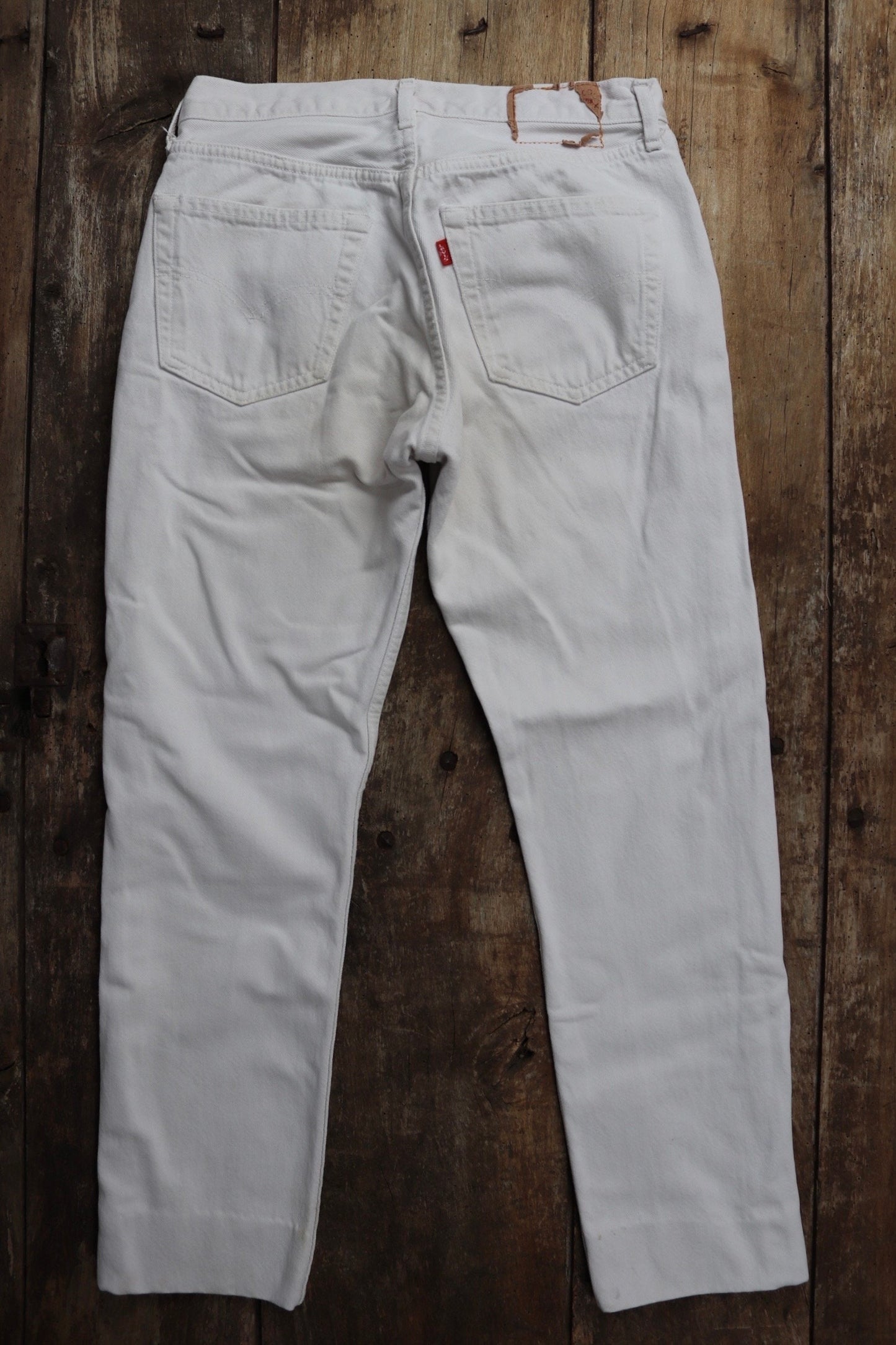 Vintage 1990s 90s Levis 501 Levi Strauss white red tab small e denim jeans button fly 30” x 27” made in France mod