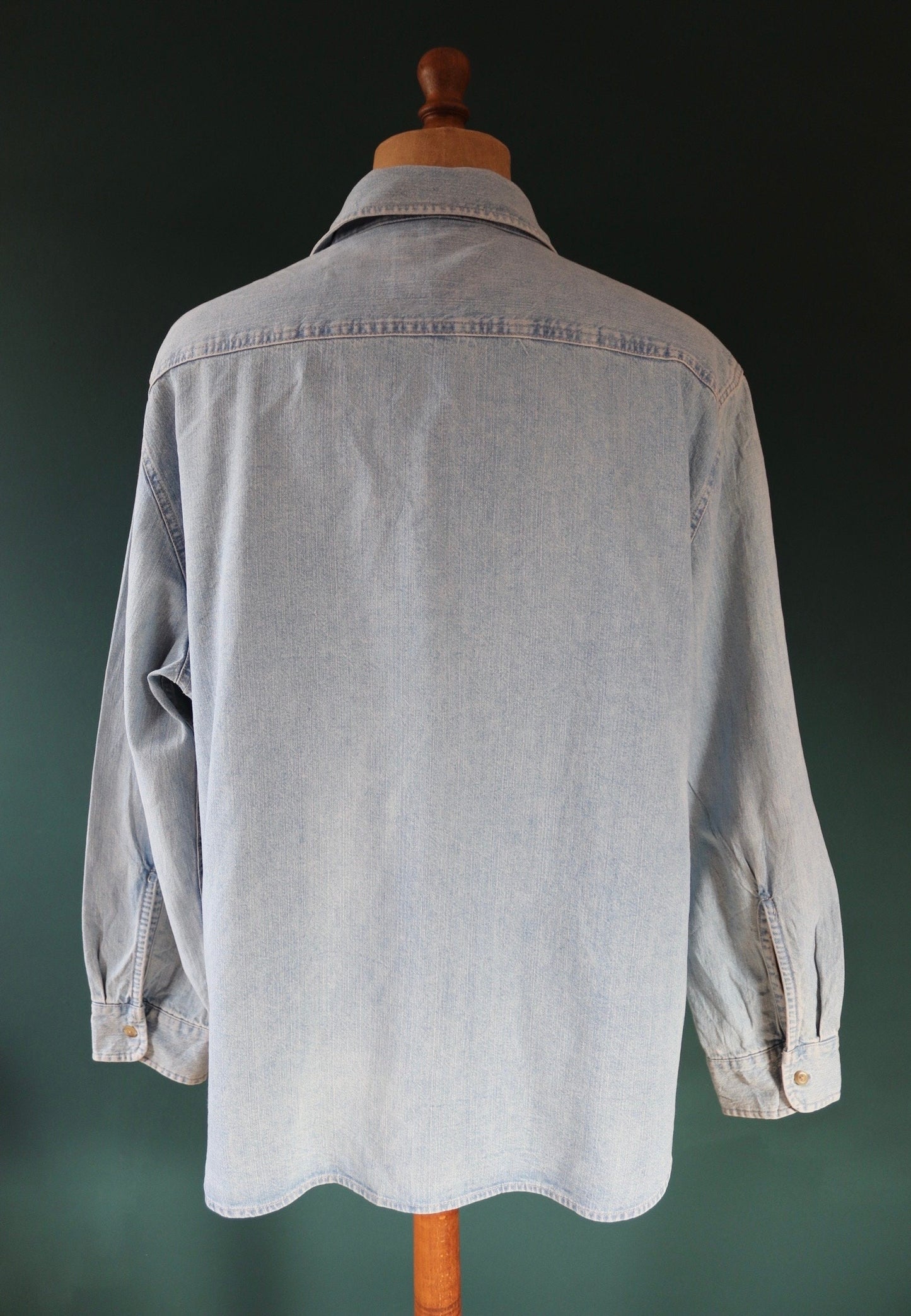 Vintage Levis Levi Strauss pale blue chambray denim shirt cowboy western 53" chest red tab