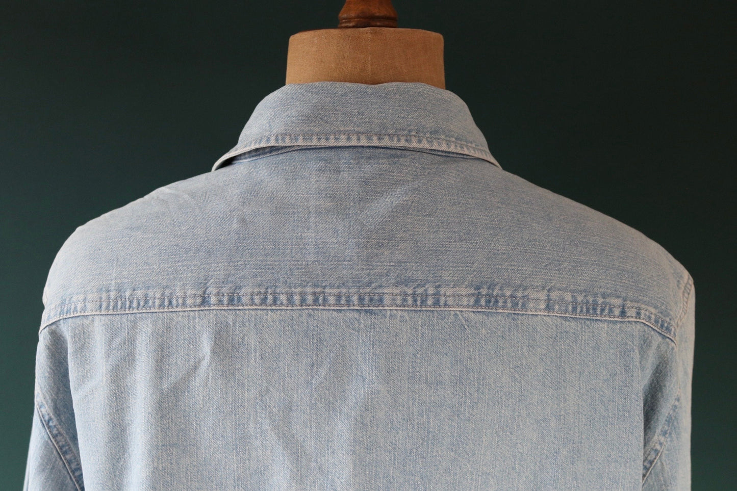 Vintage Levis Levi Strauss pale blue chambray denim shirt cowboy western 53" chest red tab