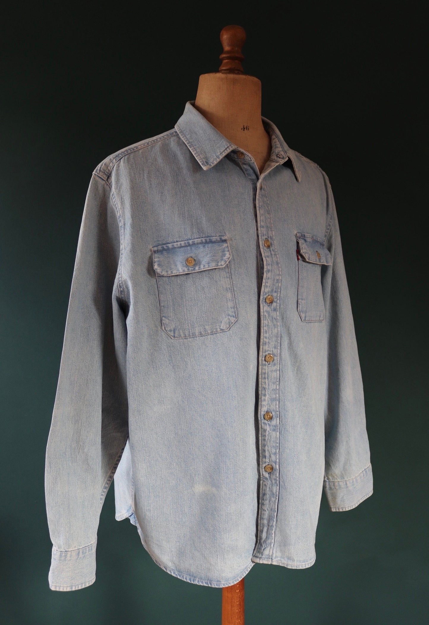 Vintage Levis Levi Strauss pale blue chambray denim shirt cowboy western 53" chest red tab
