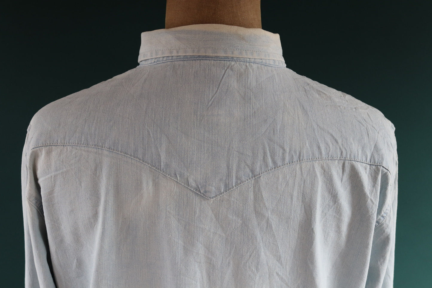 Vintage Levis Levi Strauss pale blue chambray denim shirt cowboy western 47" chest red tab pearl snap
