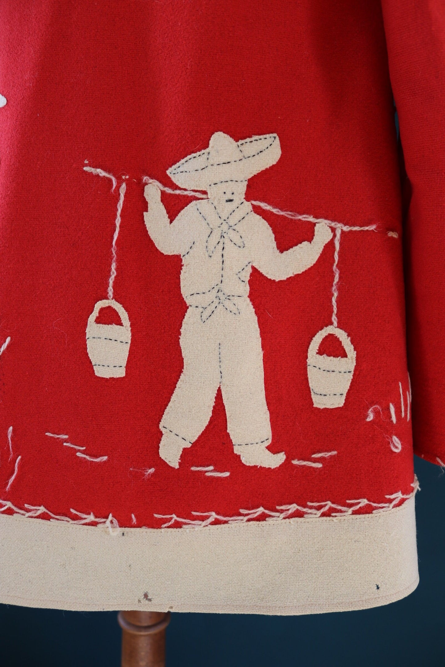 Vintage 1940s 40s red white wool felt La Mexicana Mexican souvenir tourist jacket novelty hand embroidered 40” chest