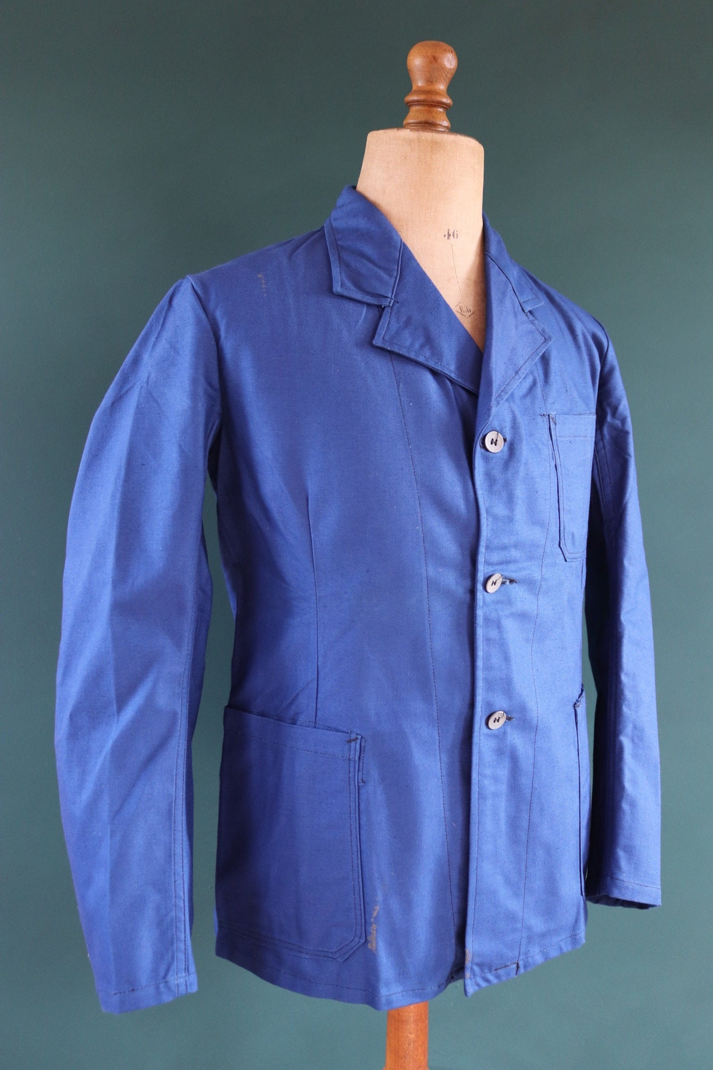 Vintage workwear jacket WW2 deadstock 1940s Swedish military hospital indigo blue cotton twill work chore 42” chest