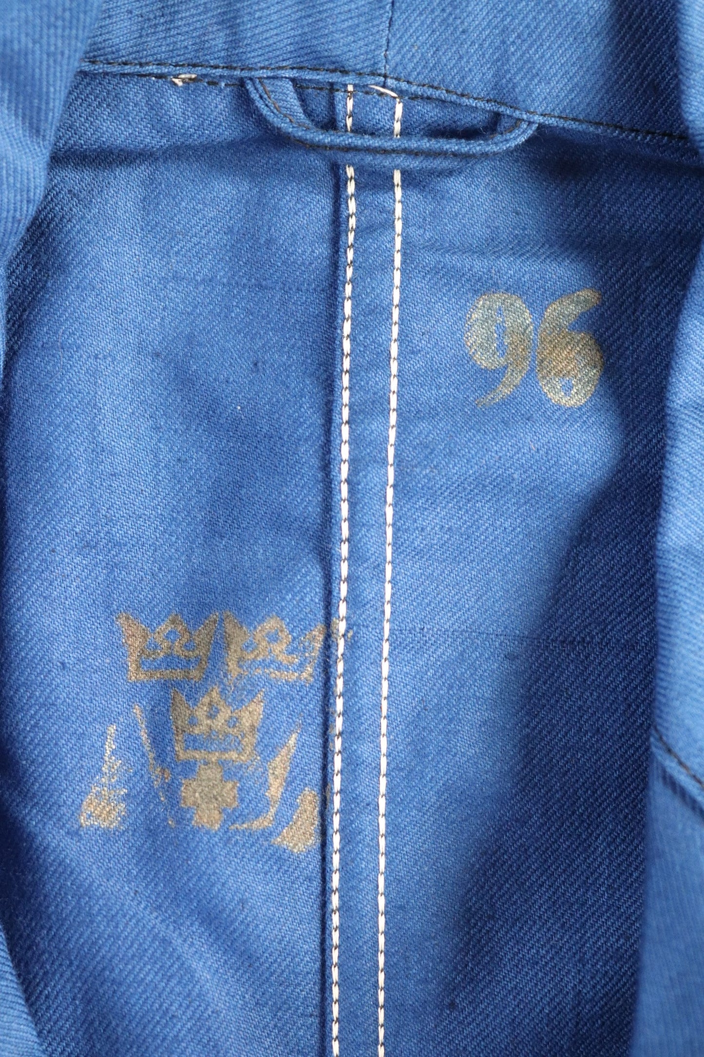 Vintage WW2 workwear jacket 1940s deadstock Swedish military hospital indigo blue cotton twill work chore 42” chest
