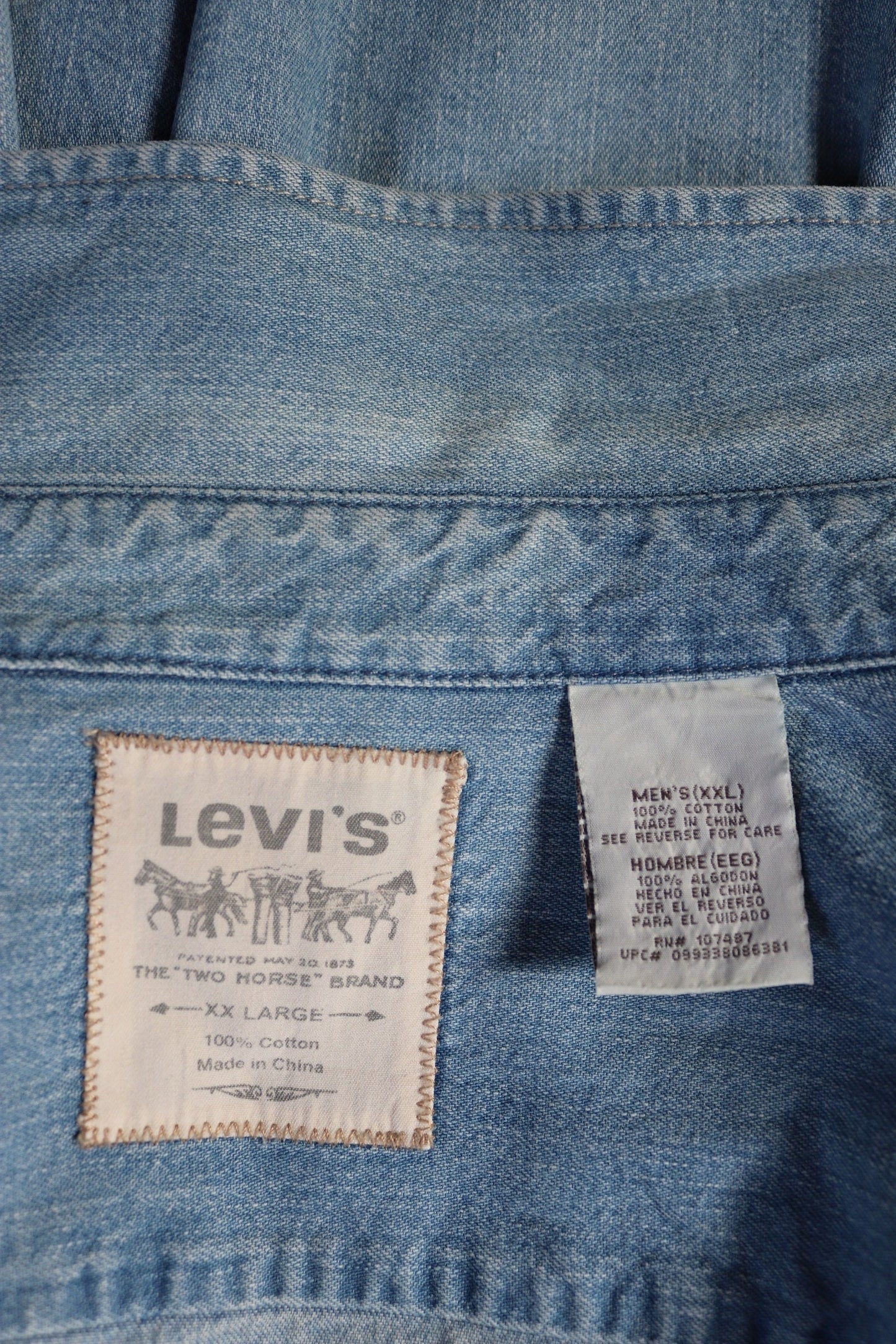 Vintage Levis Levi Strauss pale blue chambray denim shirt cowboy western 53" chest red tab
