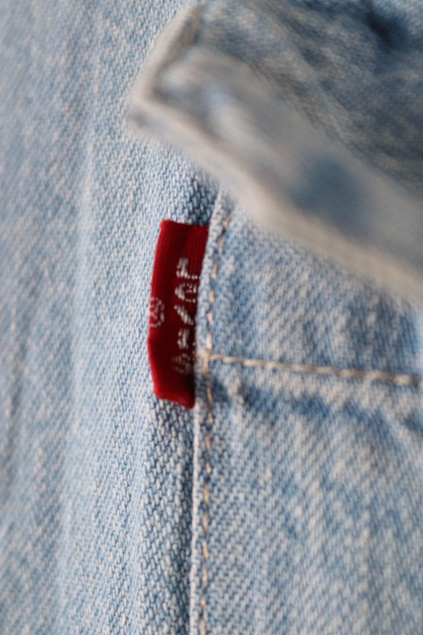 Vintage Levis Levi Strauss pale blue chambray denim shirt cowboy western 53" chest red tab