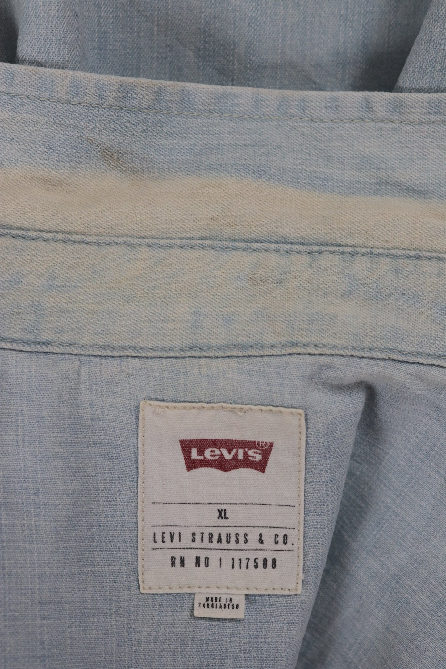 Vintage Levis Levi Strauss pale blue chambray denim shirt cowboy western 47" chest red tab pearl snap