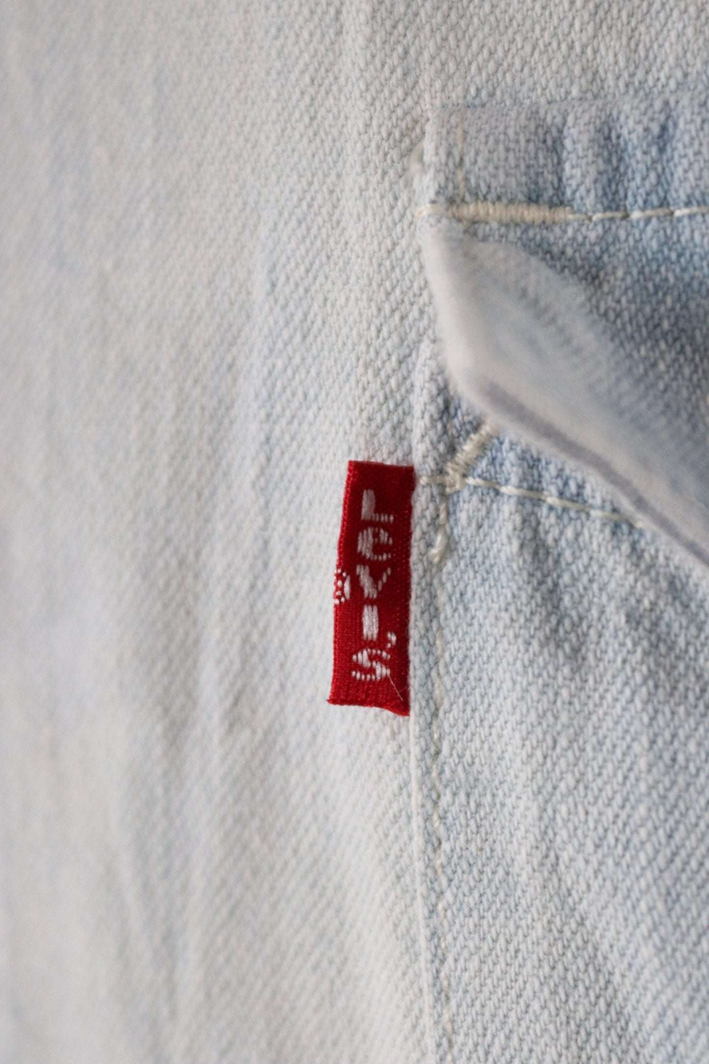 Vintage Levis Levi Strauss pale blue chambray denim shirt cowboy western 47" chest red tab pearl snap