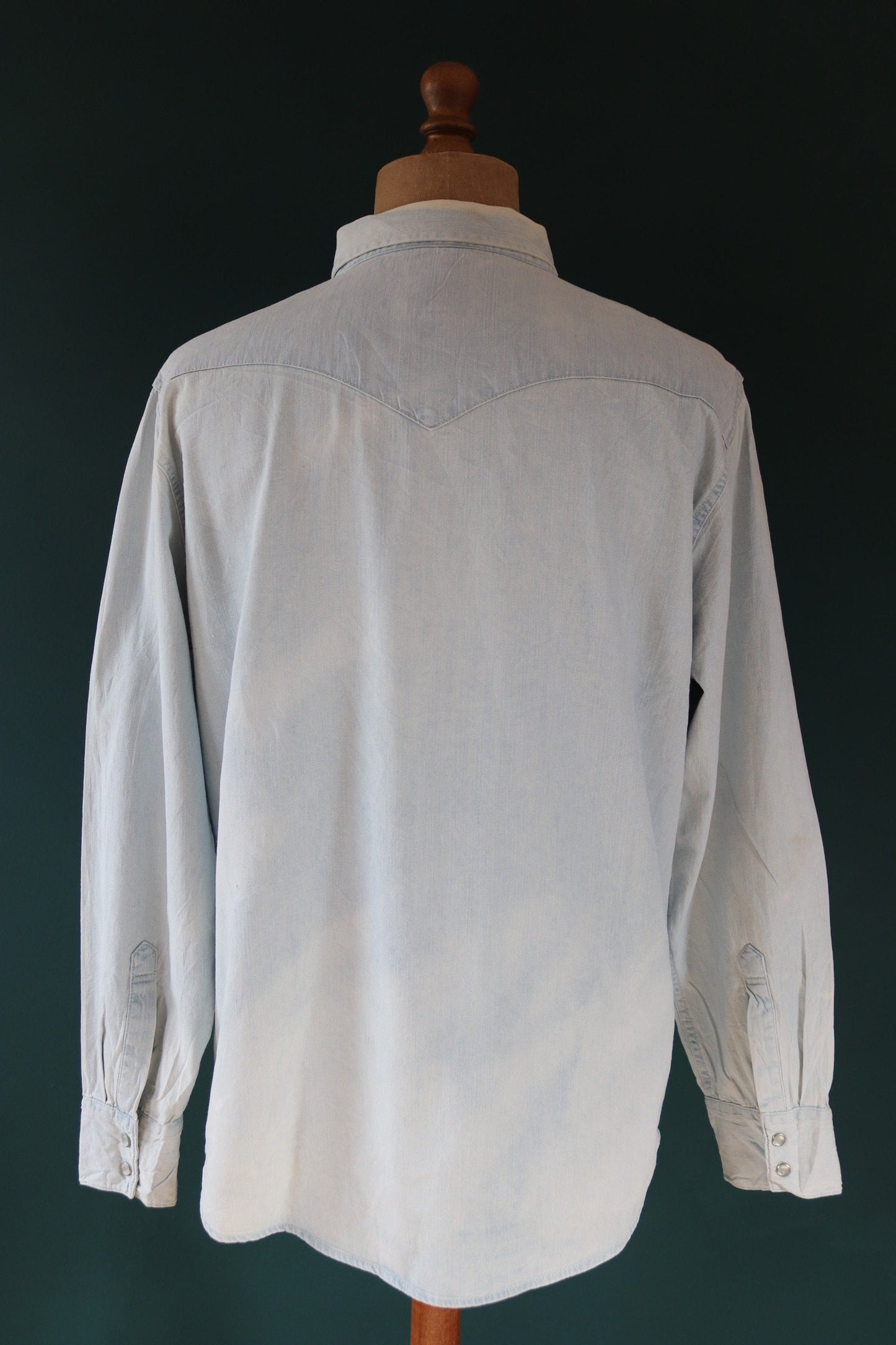 Vintage Levis Levi Strauss pale blue chambray denim shirt cowboy western 47" chest red tab pearl snap