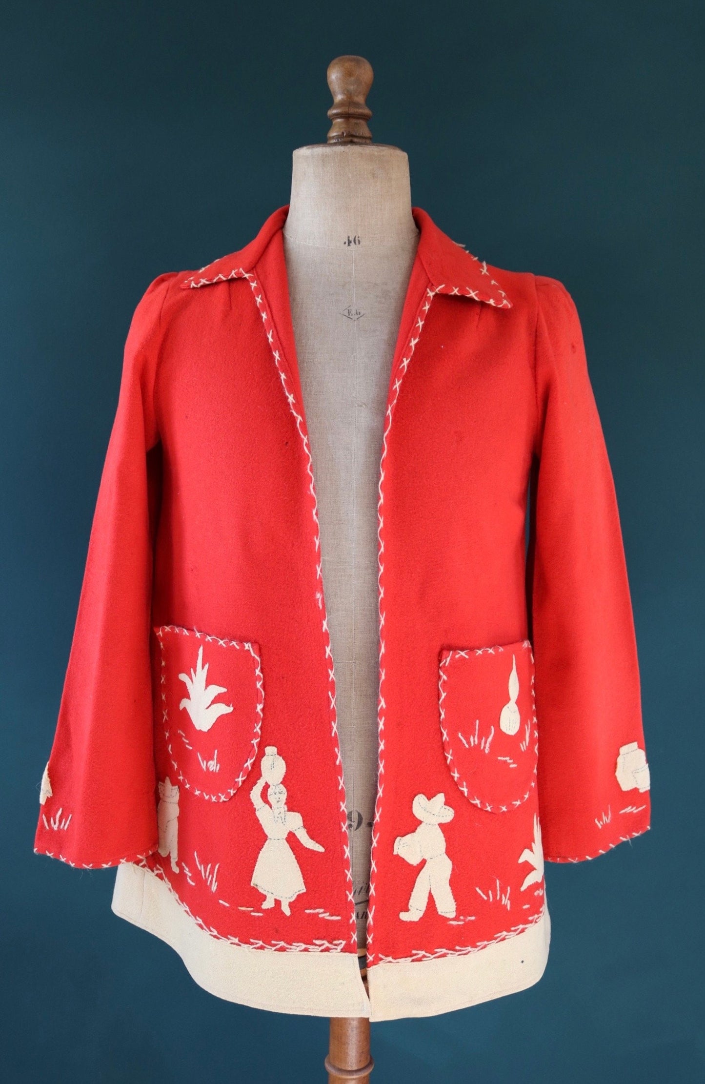 Vintage 1940s 40s red white wool felt La Mexicana Mexican souvenir tourist jacket novelty hand embroidered 40” chest