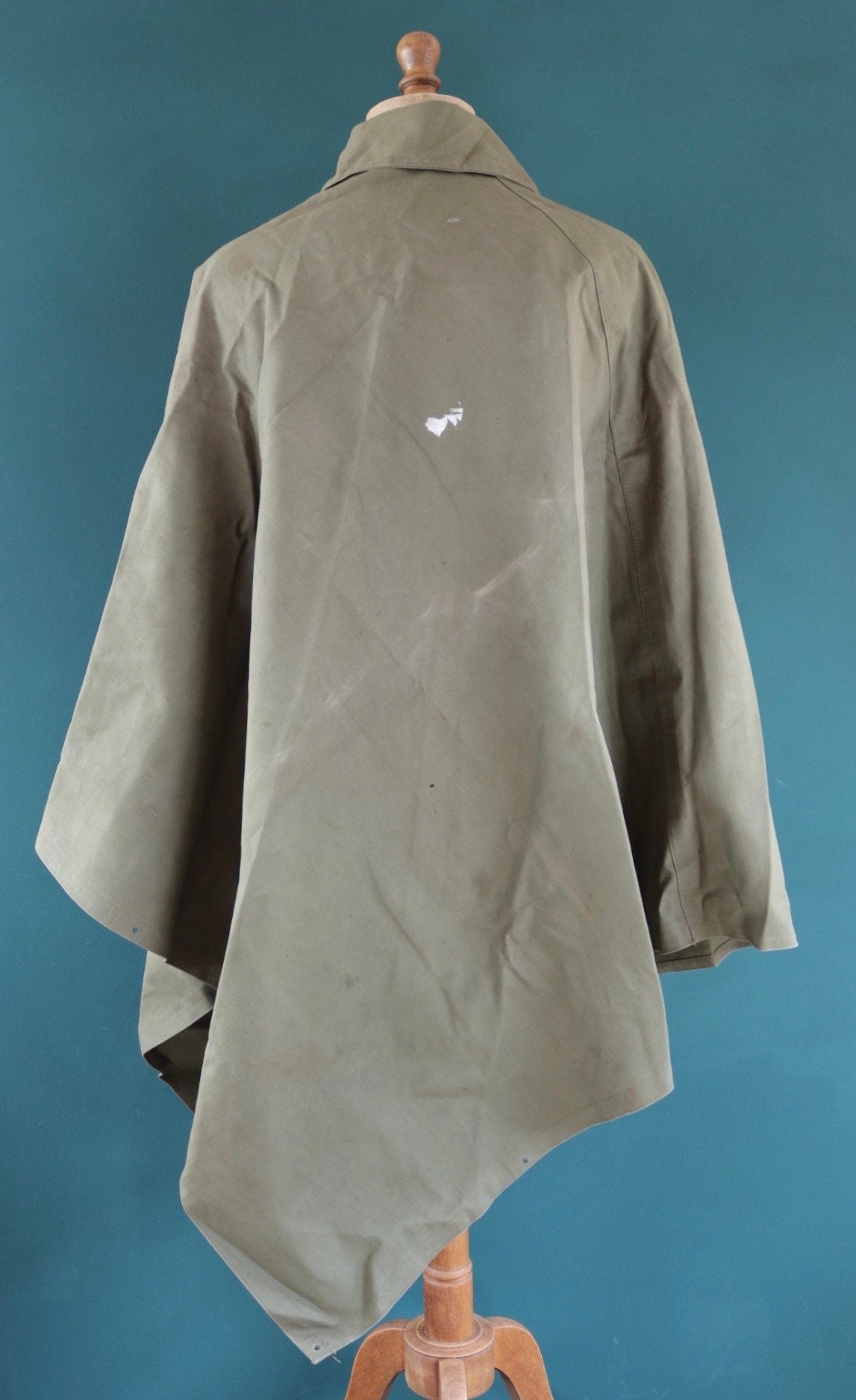 Vintage 1950s British army gas cape - waterproof poncho - rubberised cotton - khaki green - rainproof walking - size free