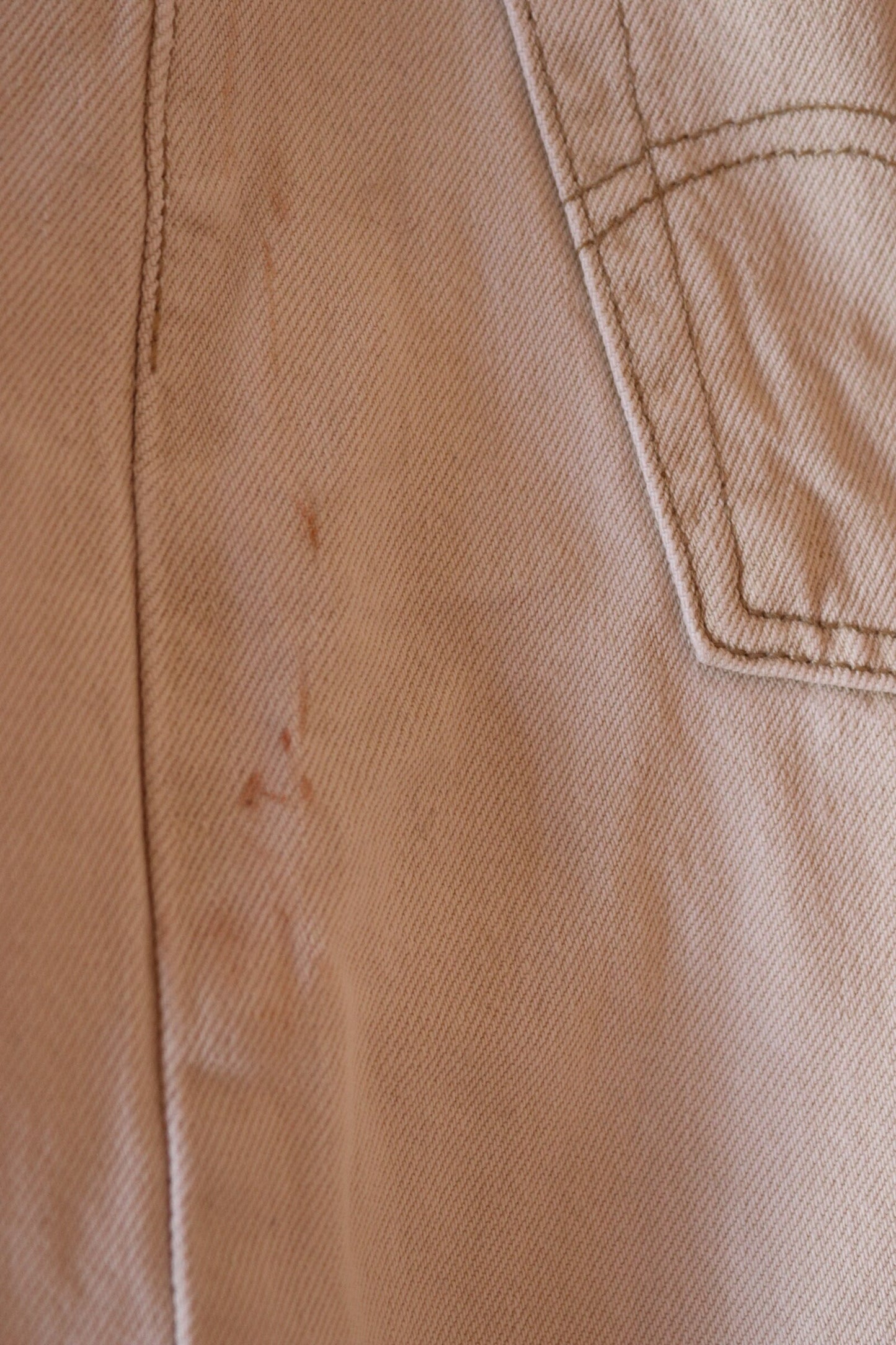 Vintage 2000s 00s Levis 501 Levi Strauss cream pale brown red tab small e denim jeans button fly 35” x 31” mod