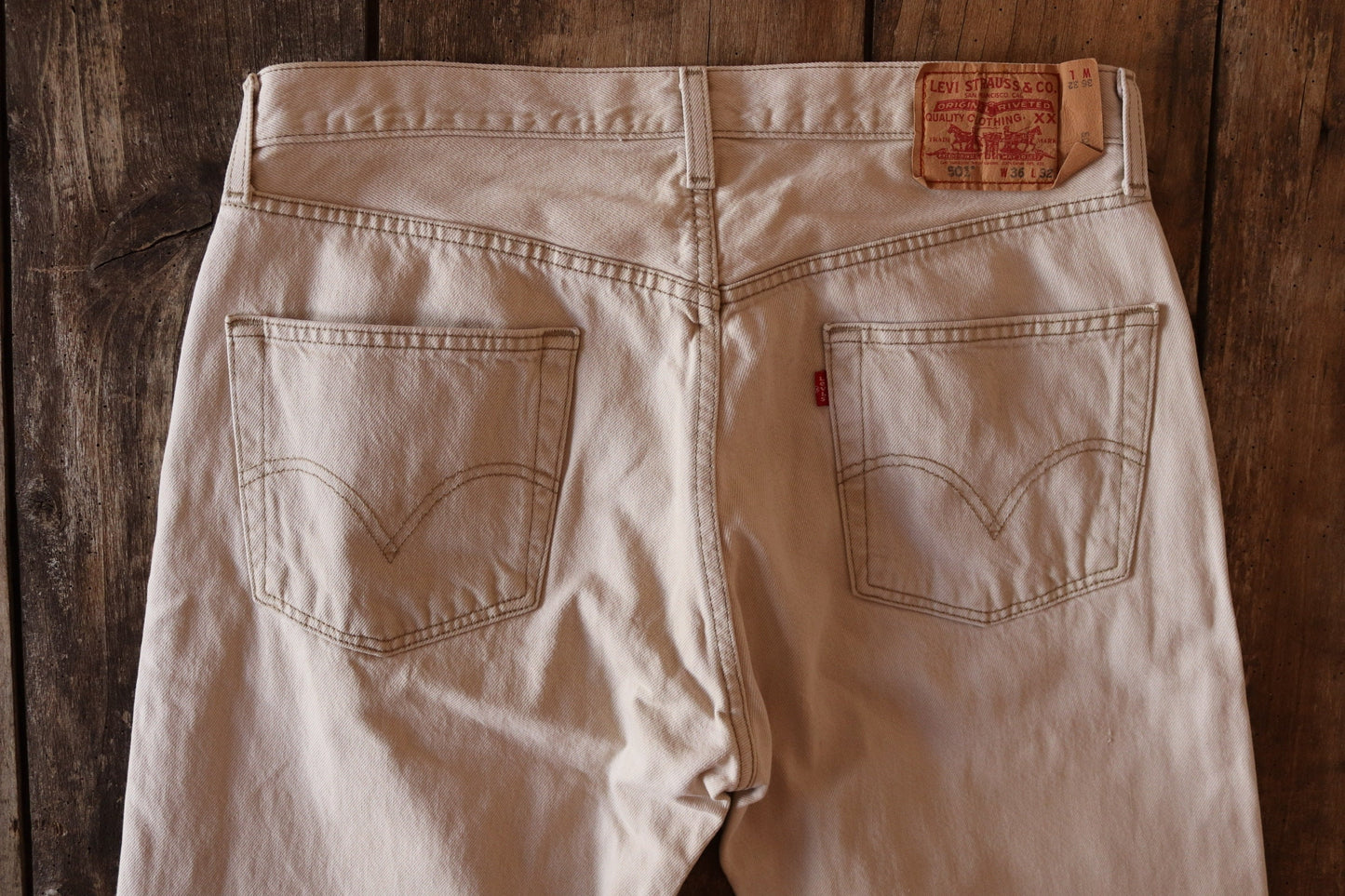 Vintage 2000s 00s Levis 501 Levi Strauss cream pale brown red tab small e denim jeans button fly 35” x 31” mod
