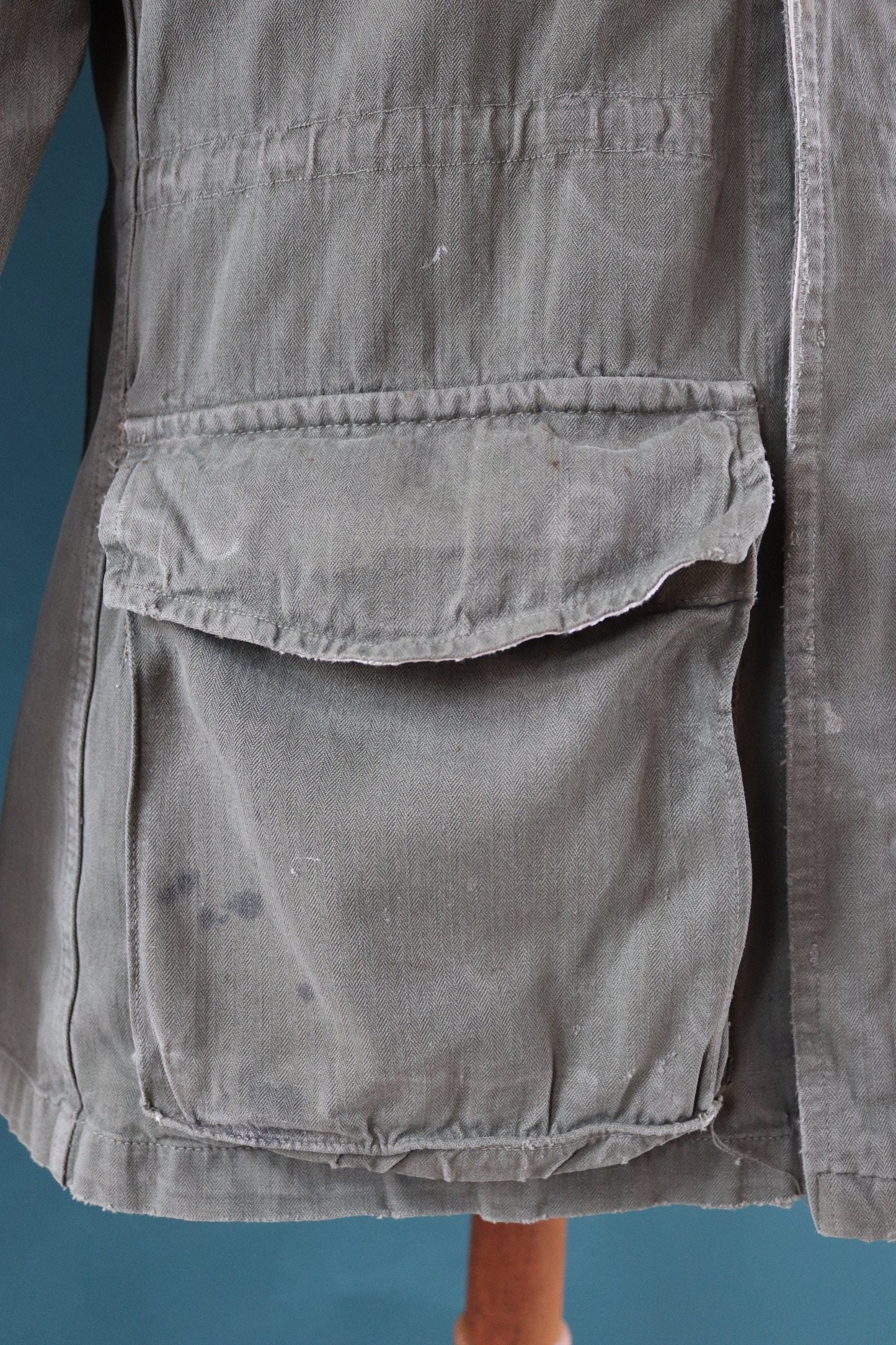 Vintage French army jacket 1950s M47 M 47 field utility military 41” chest khaki green HBT herringbone twill
