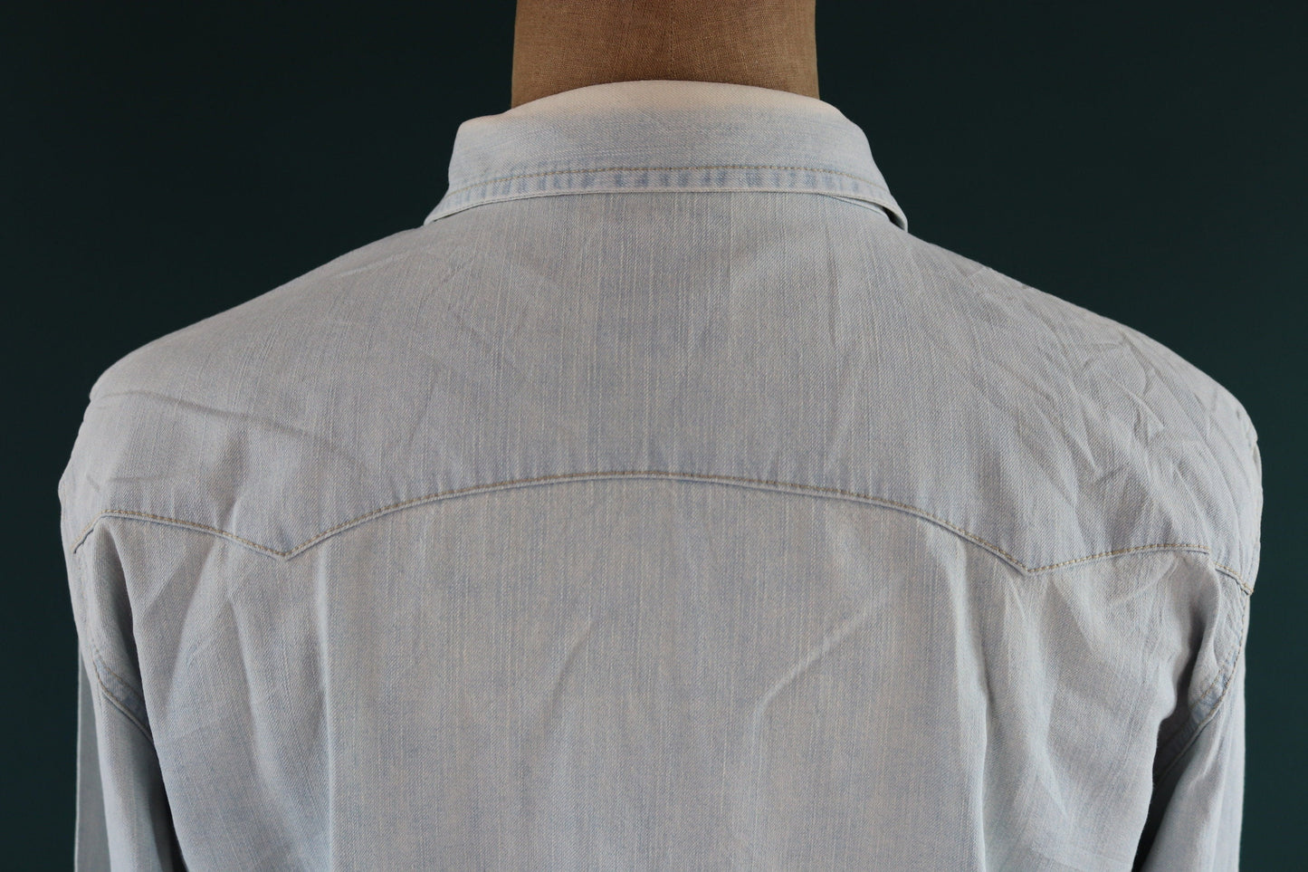 Vintage Levis Levi Strauss pale blue chambray denim shirt cowboy western 44" chest red tab pearl snap saw tooth