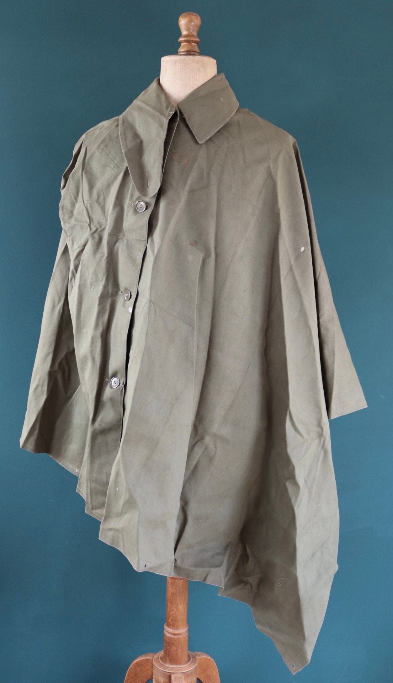 Vintage 1950s British army gas cape - waterproof poncho - rubberised cotton - khaki green - rainproof walking - size free