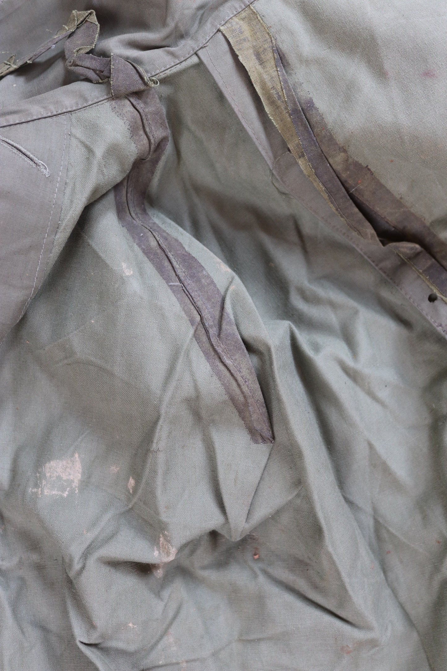 Vintage 1950s British army gas cape - waterproof poncho - rubberised cotton - khaki green - rainproof walking - size free