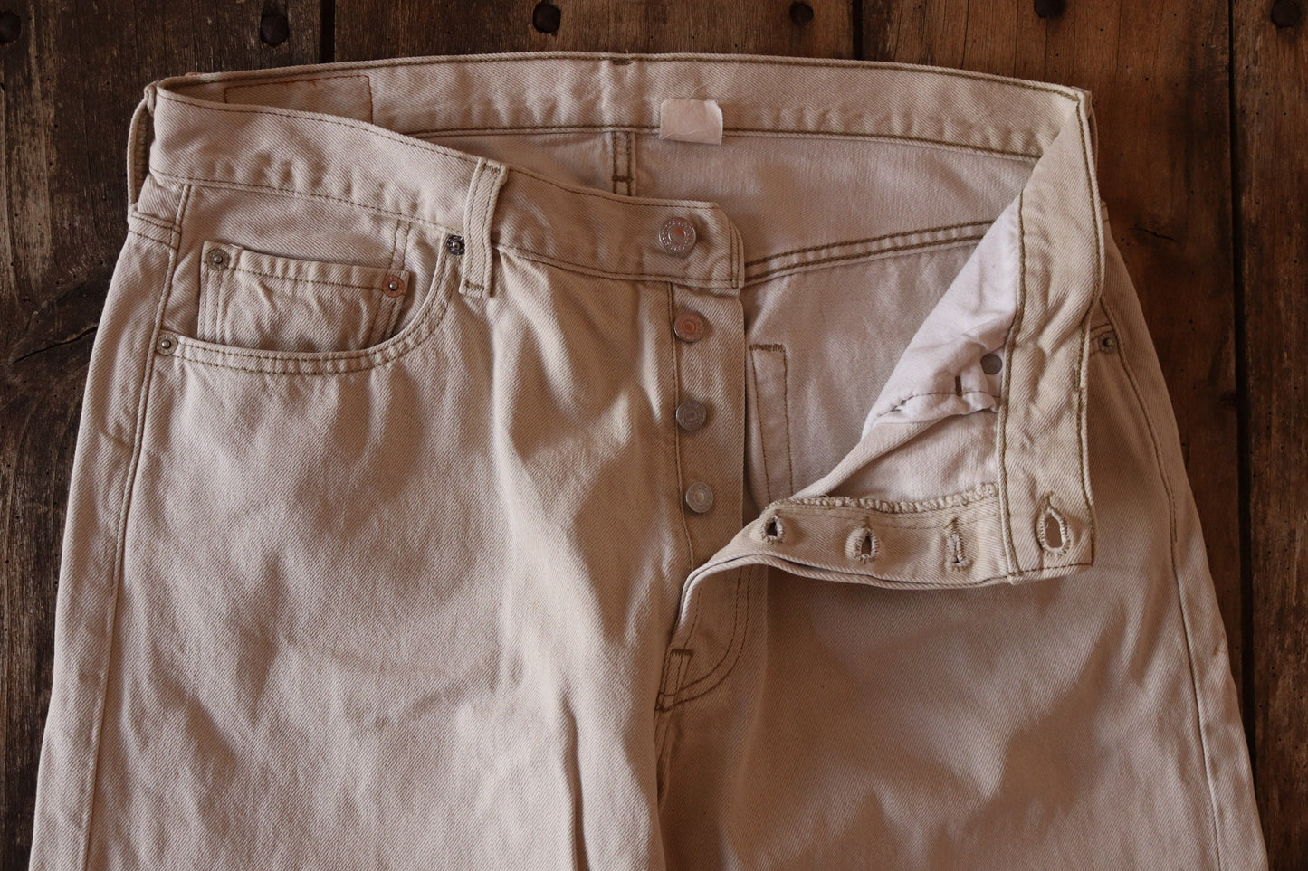 Vintage 2000s 00s Levis 501 Levi Strauss cream pale brown red tab small e denim jeans button fly 35” x 31” mod