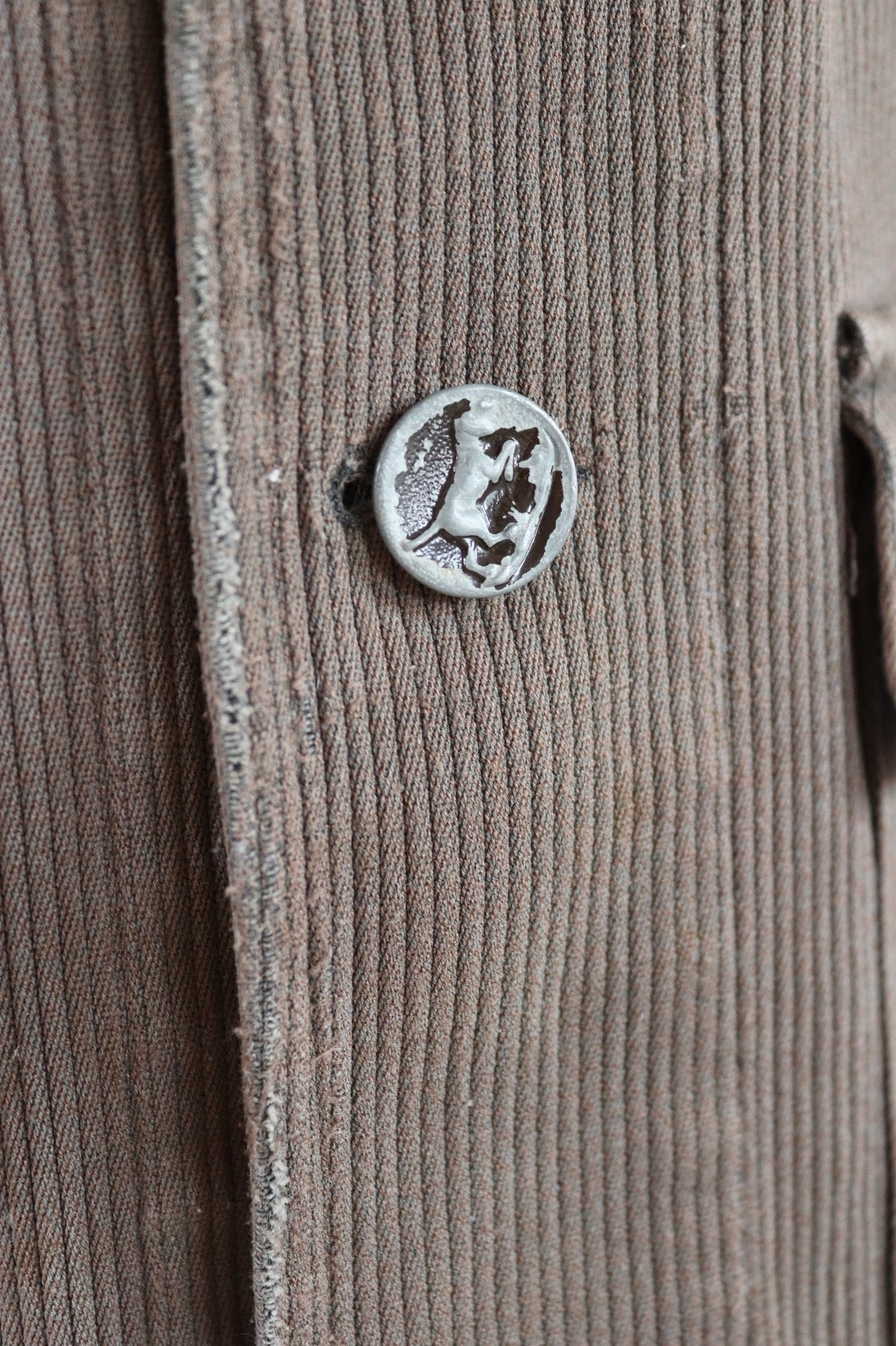 Vintage French workwear jacket 1960s 1970s grey taupe coutil pique corduroy hunting work 43” chest venery animal scene buttons