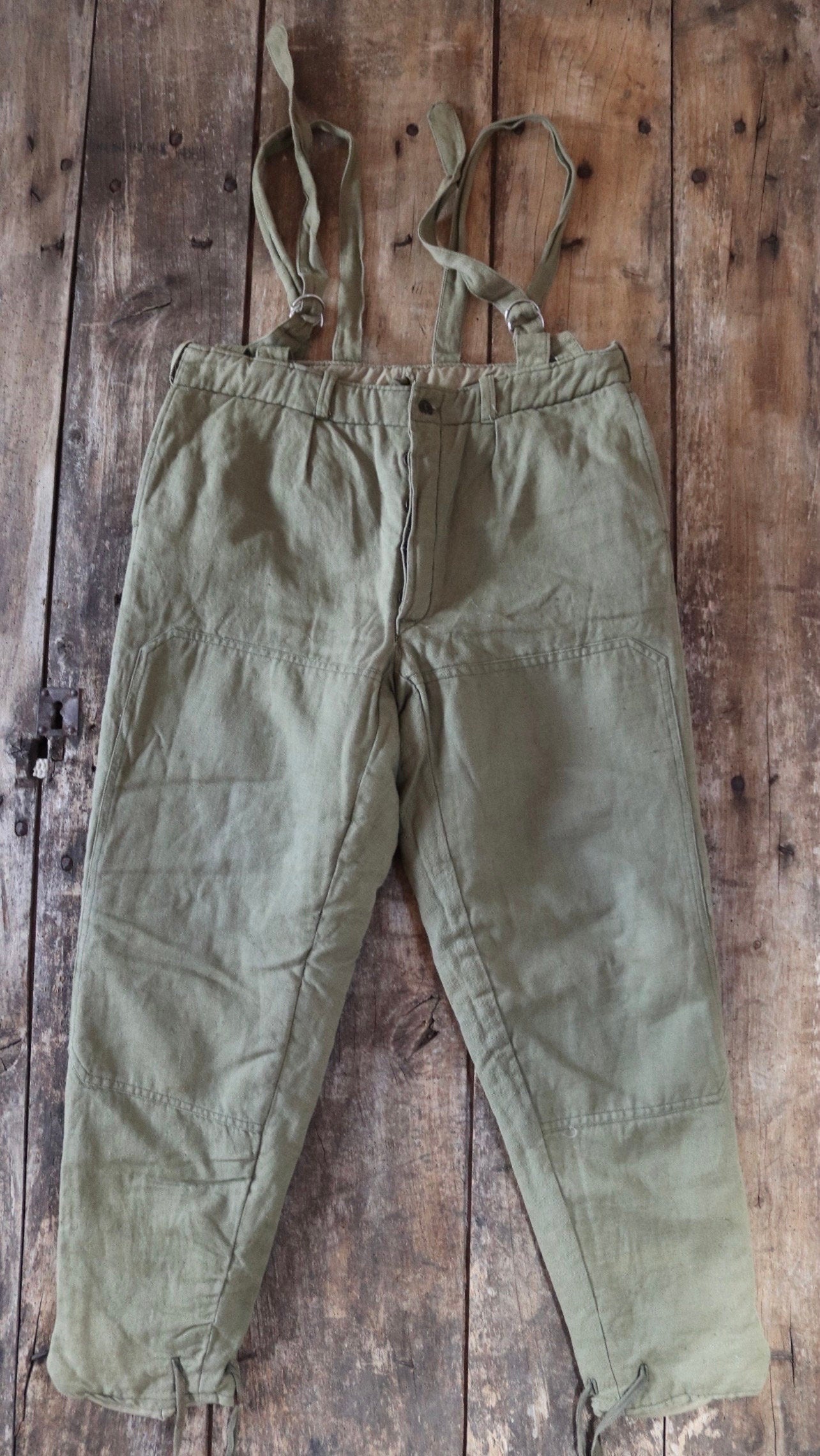 Vintage European green cotton padded insulated military tanker overalls dungarees workwear hunting protective clothing 34” x 28”